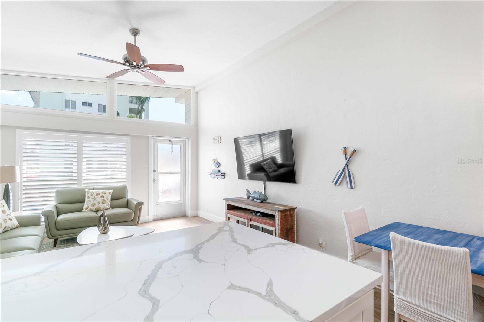 1129 SEASIDE DR #20, SARASOTA, FL, 34242