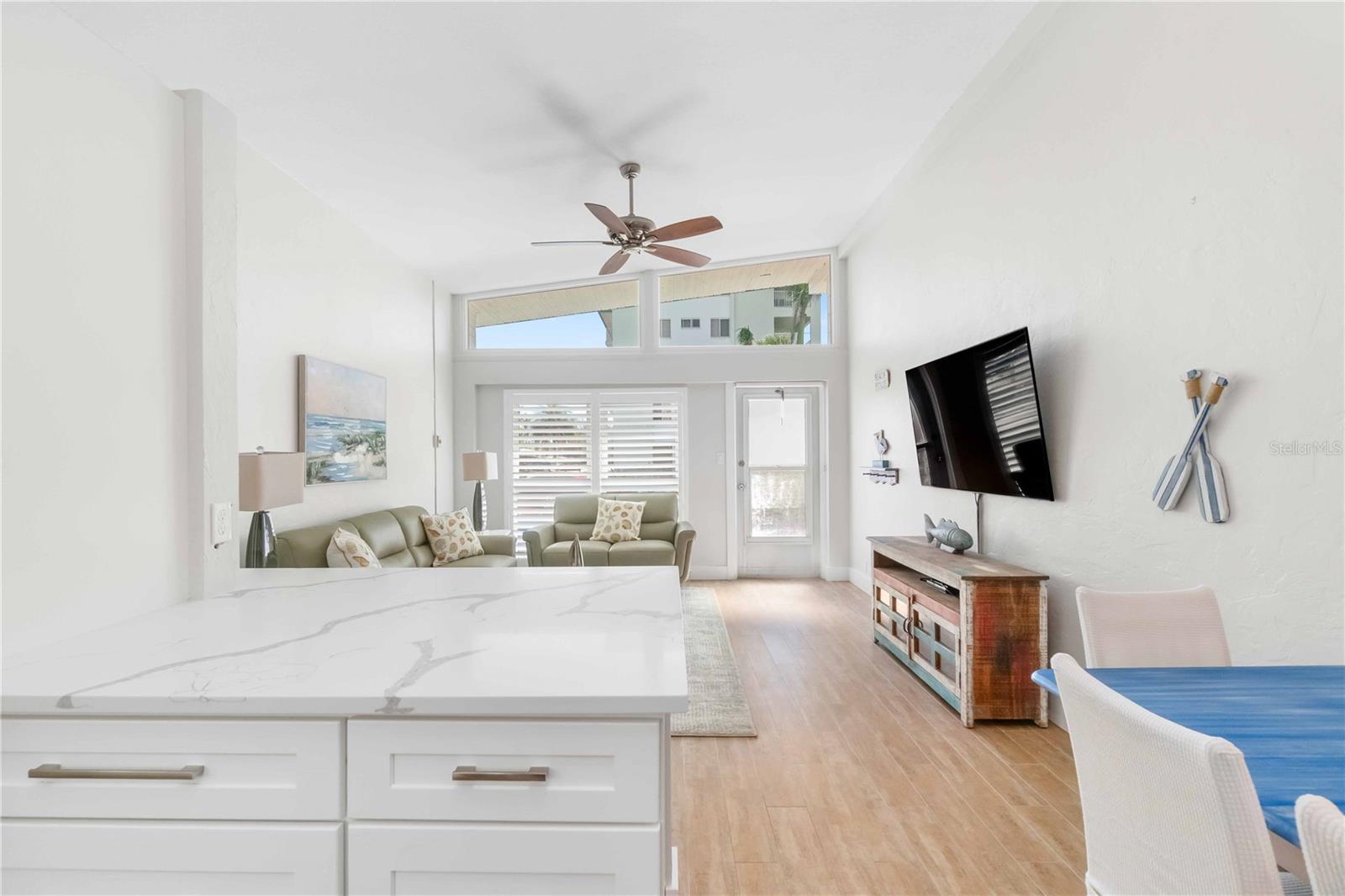 1129 SEASIDE DR #20, SARASOTA, FL, 34242