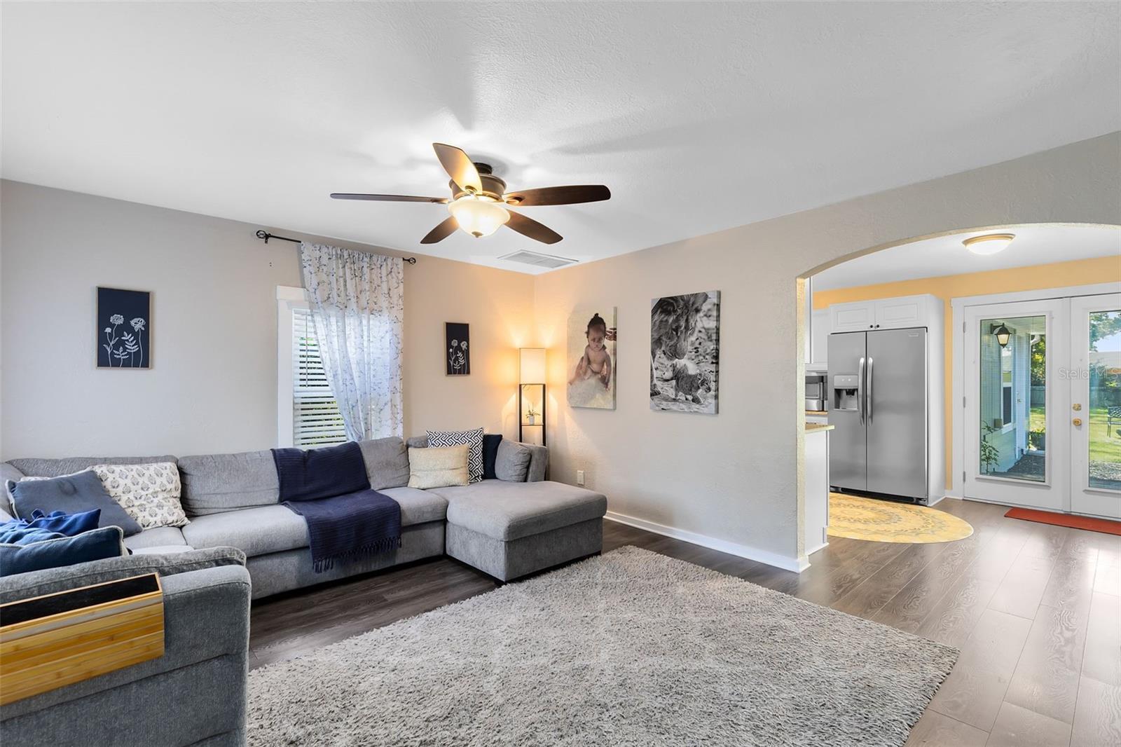 230 W MAGNOLIA ST, APOPKA, FL, 32703