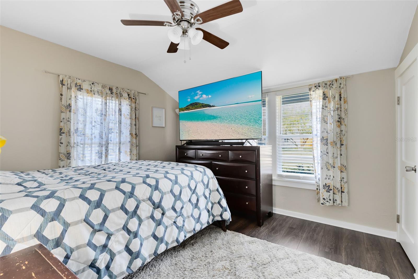 230 W MAGNOLIA ST, APOPKA, FL, 32703