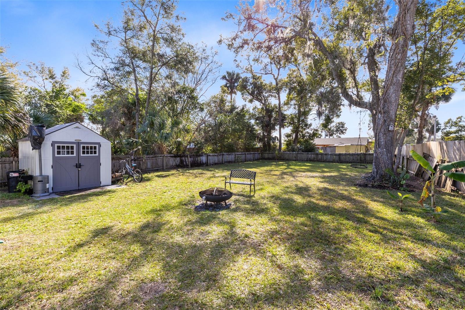 230 W MAGNOLIA ST, APOPKA, FL, 32703