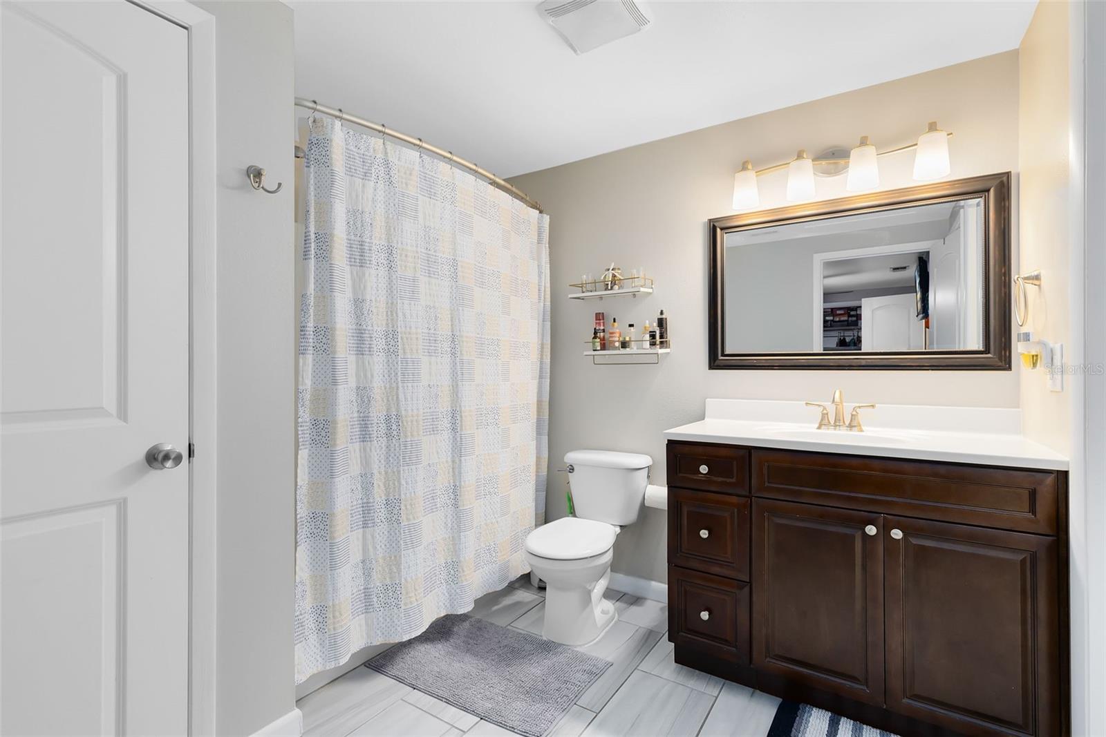230 W MAGNOLIA ST, APOPKA, FL, 32703