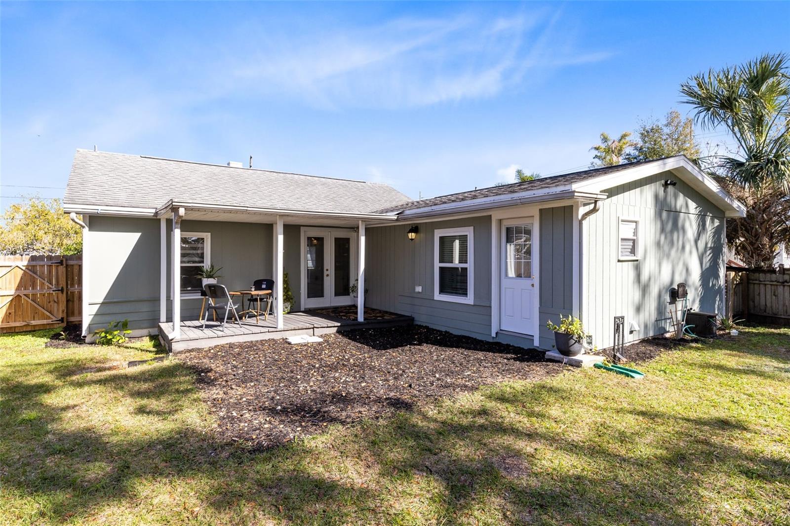 230 W MAGNOLIA ST, APOPKA, FL, 32703