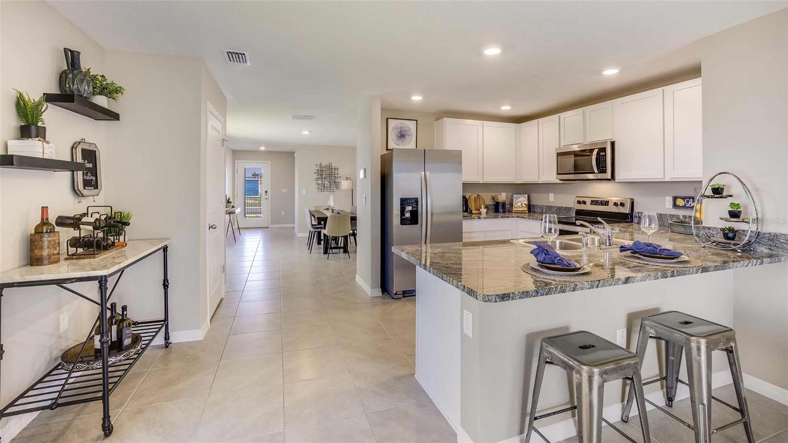 5917 SILVER MOONLIGHT DR, PALMETTO, FL, 34221