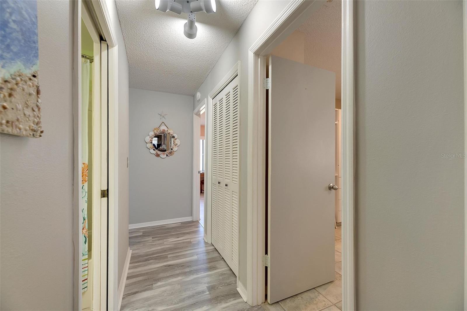 1719 S PEBBLE BEACH BLVD, SUN CITY CENTER, FL, 33573
