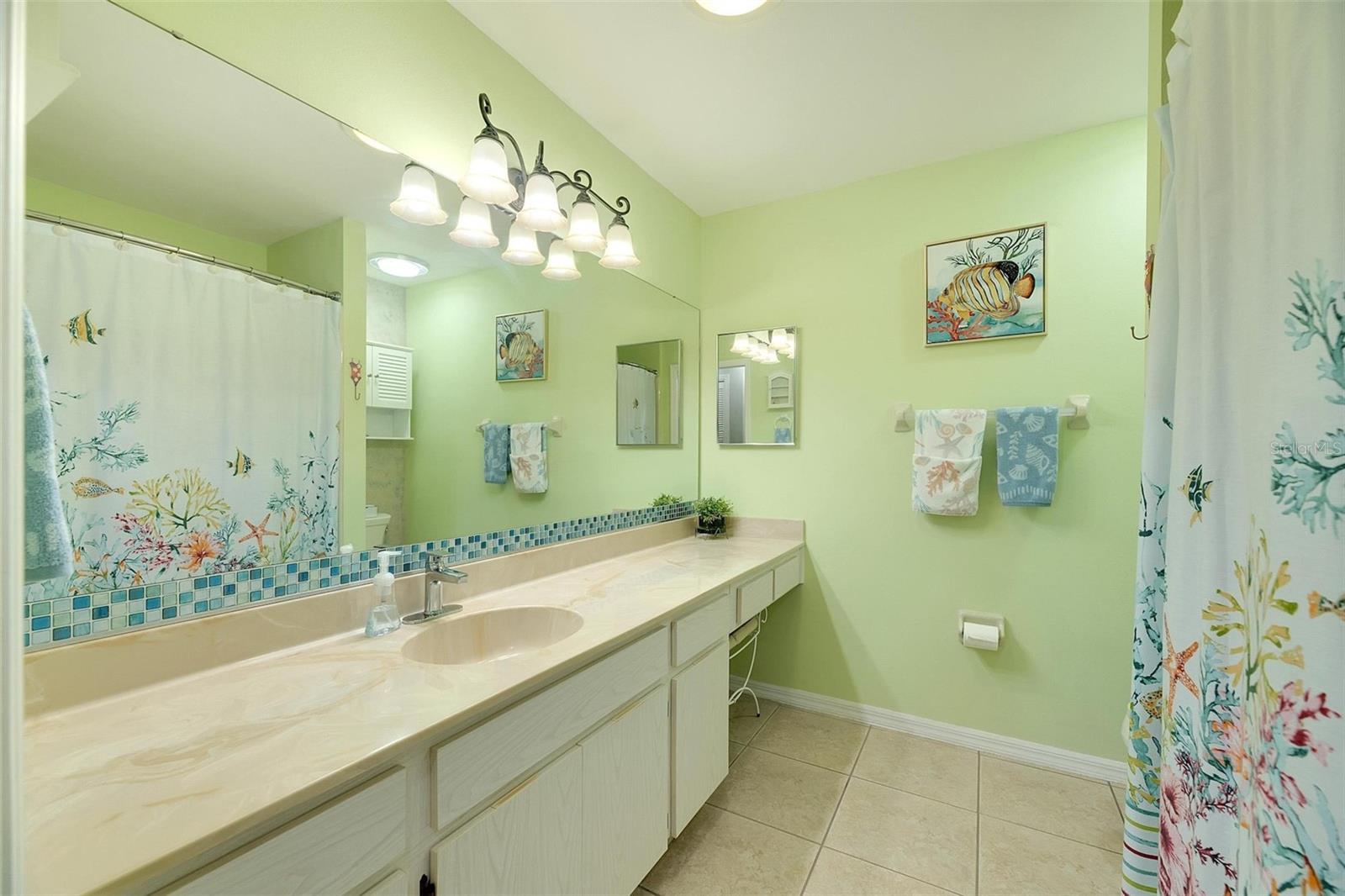 1719 S PEBBLE BEACH BLVD, SUN CITY CENTER, FL, 33573
