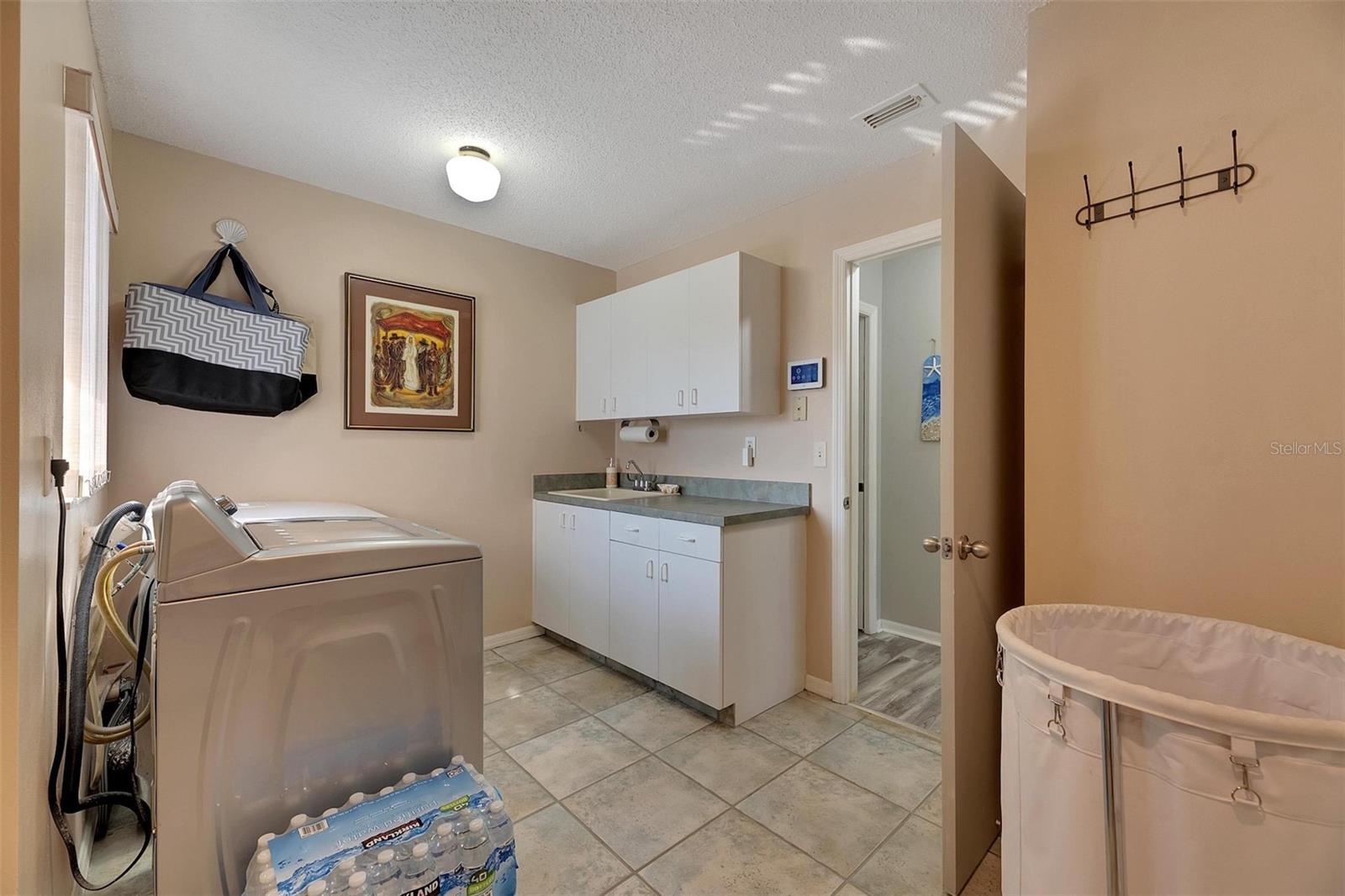 1719 S PEBBLE BEACH BLVD, SUN CITY CENTER, FL, 33573
