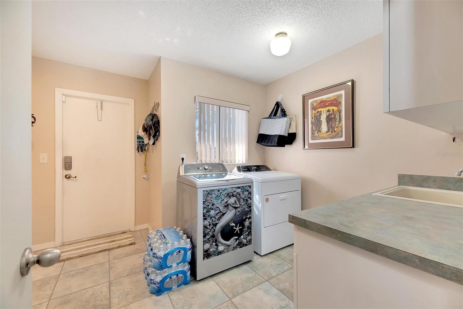 1719 S PEBBLE BEACH BLVD, SUN CITY CENTER, FL, 33573