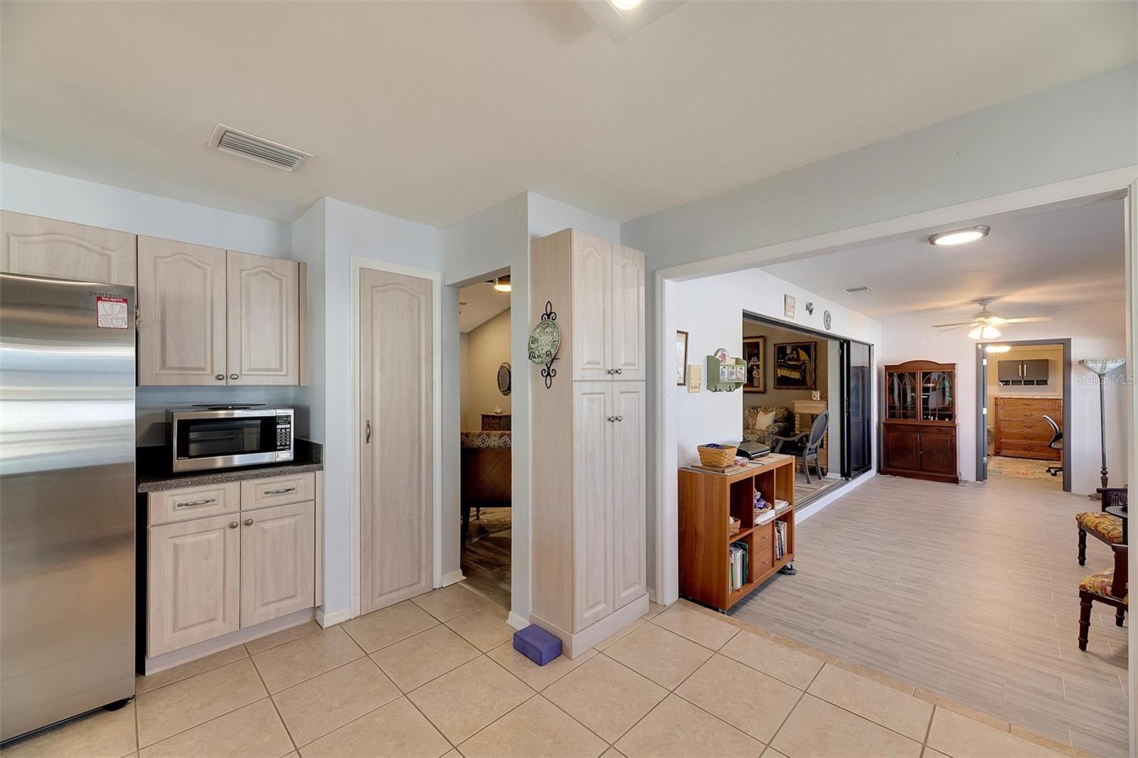 1719 S PEBBLE BEACH BLVD, SUN CITY CENTER, FL, 33573