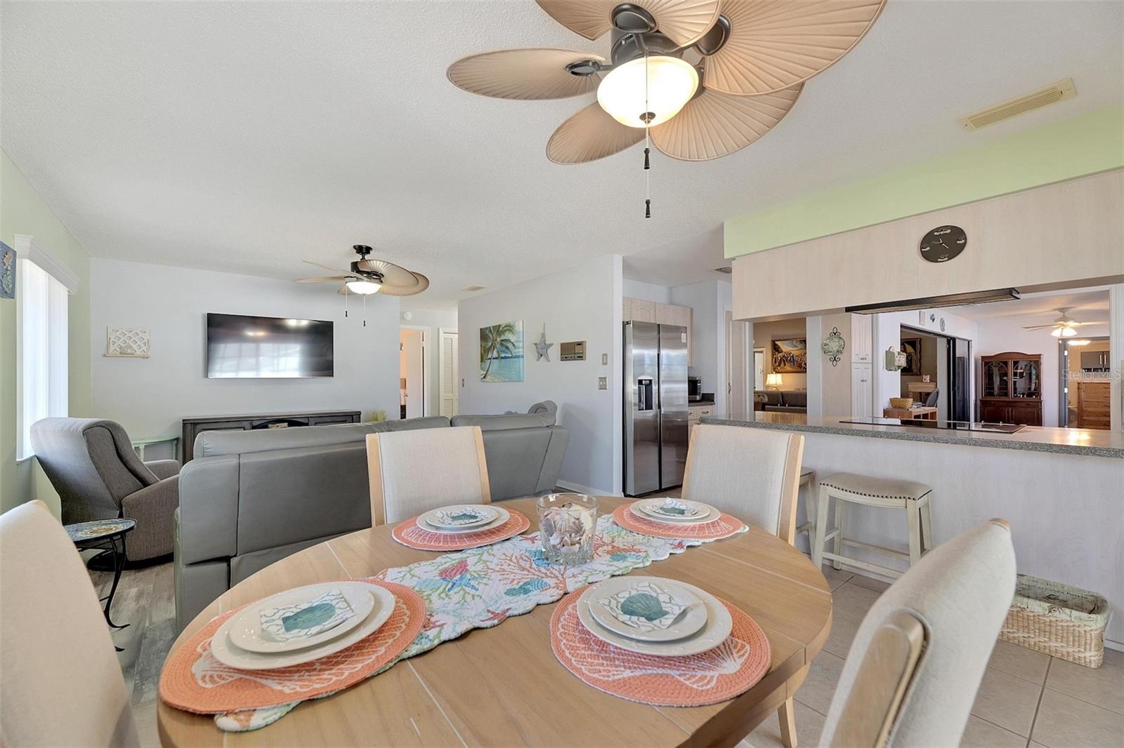 1719 S PEBBLE BEACH BLVD, SUN CITY CENTER, FL, 33573
