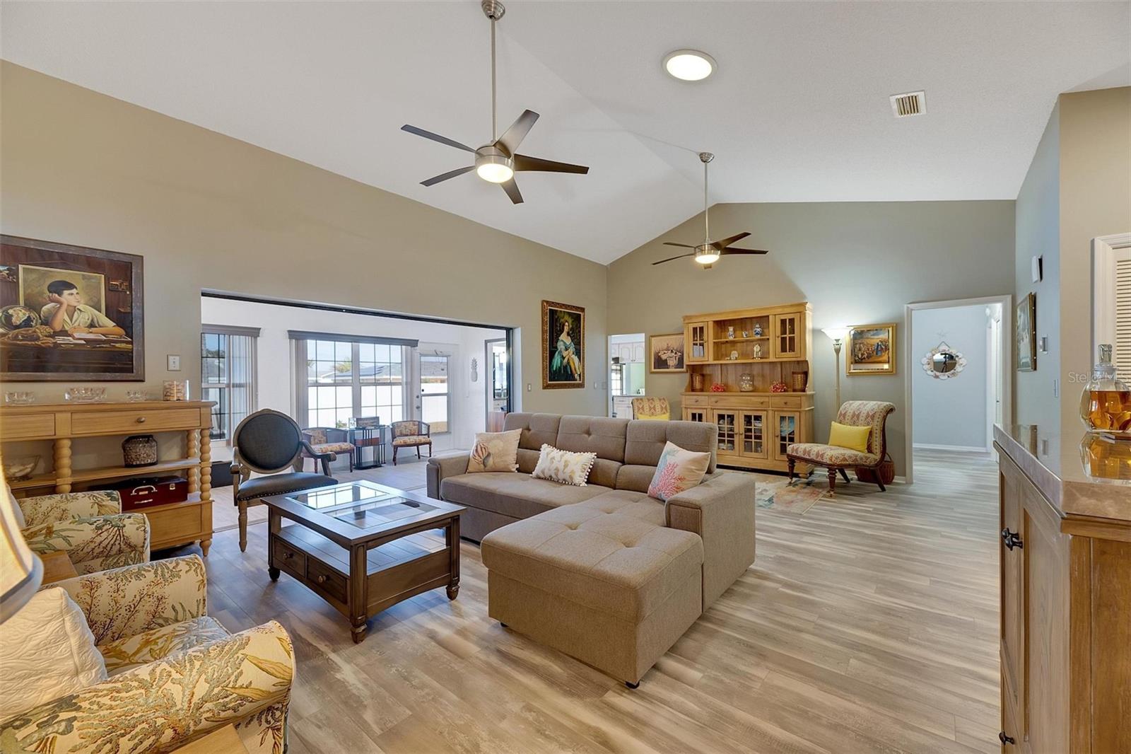 1719 S PEBBLE BEACH BLVD, SUN CITY CENTER, FL, 33573