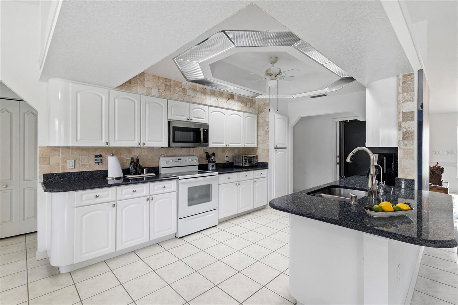 303 PARAMARIBO ST, PUNTA GORDA, FL, 33983