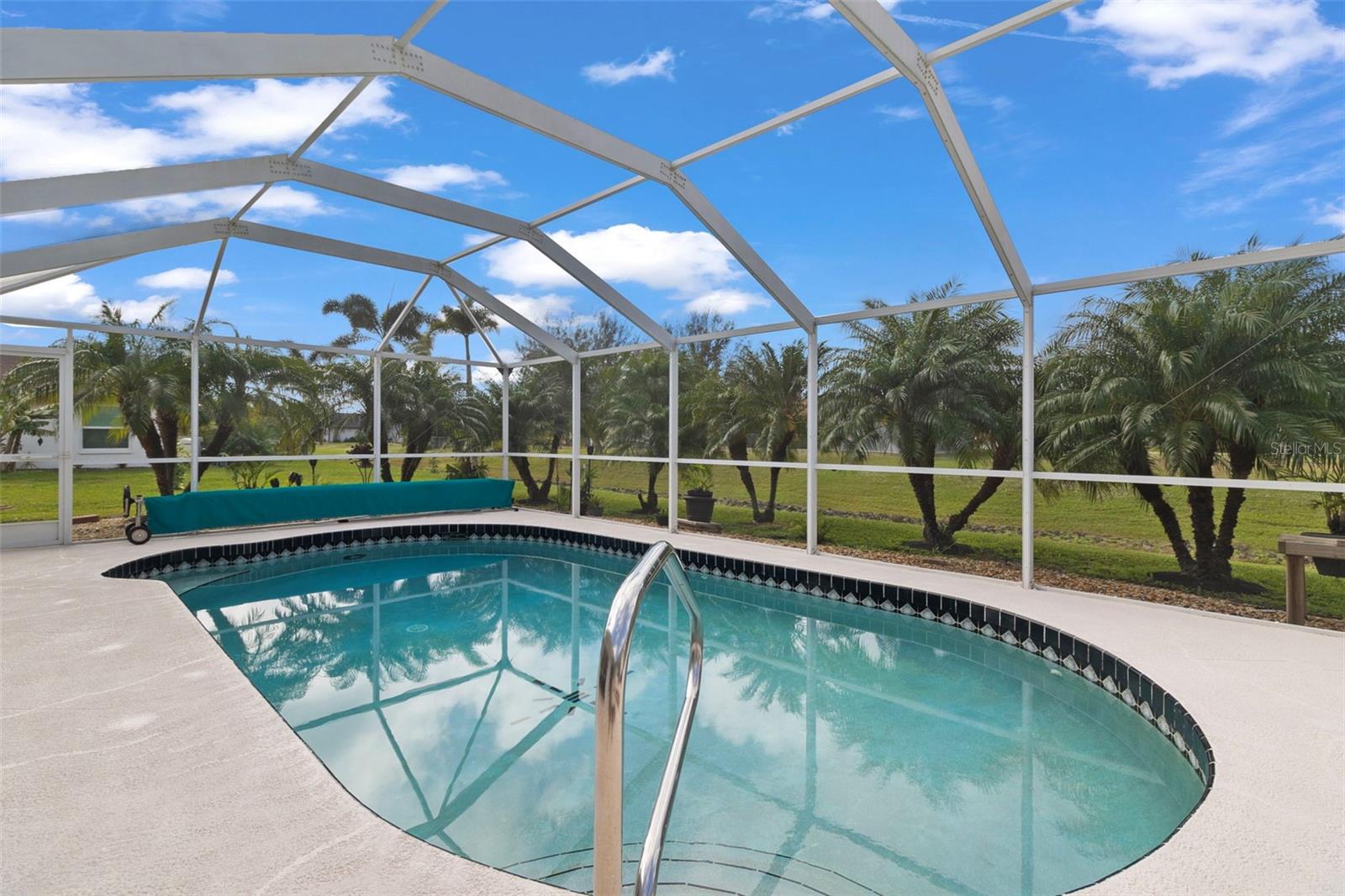 303 PARAMARIBO ST, PUNTA GORDA, FL, 33983