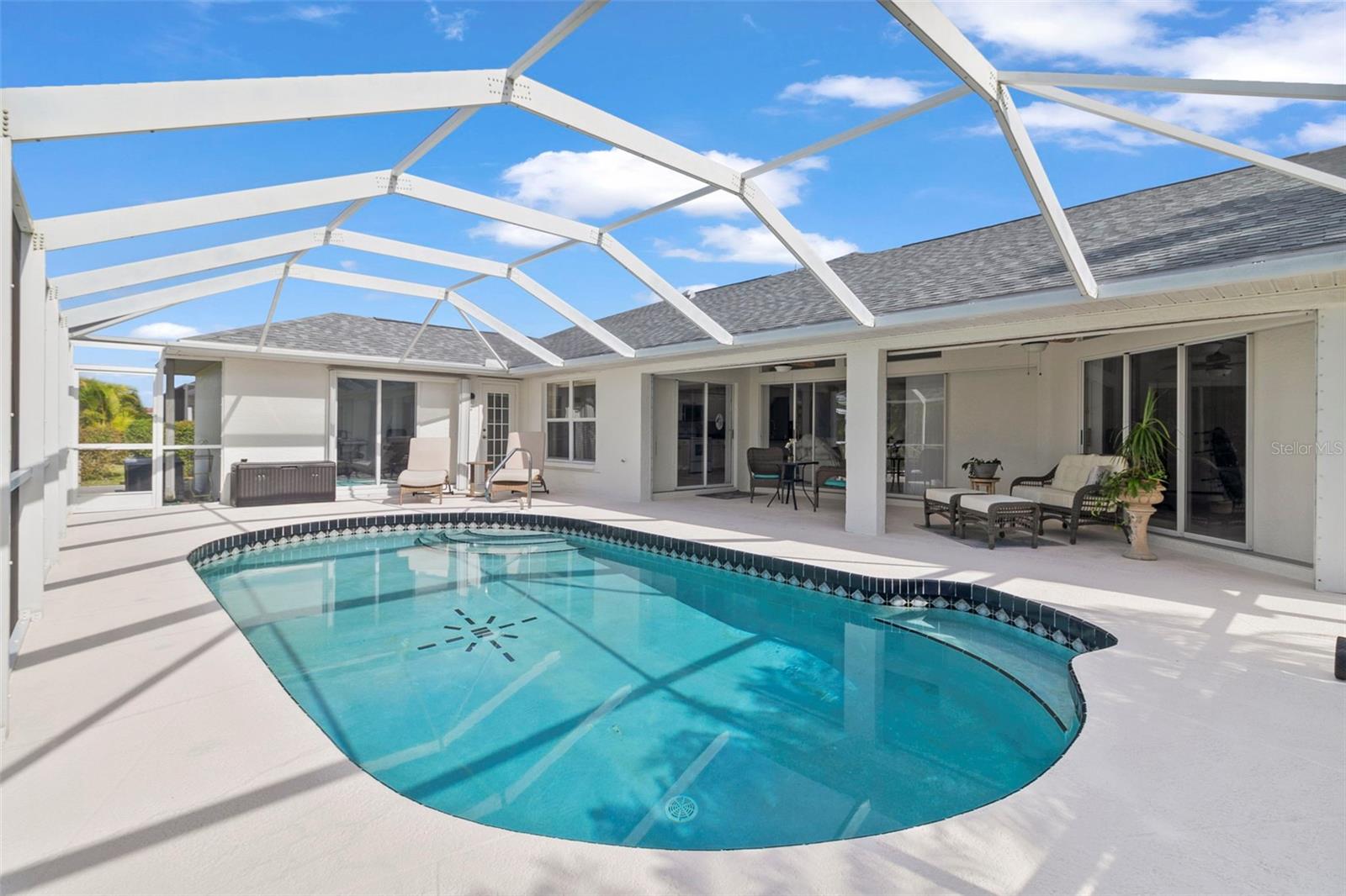303 PARAMARIBO ST, PUNTA GORDA, FL, 33983