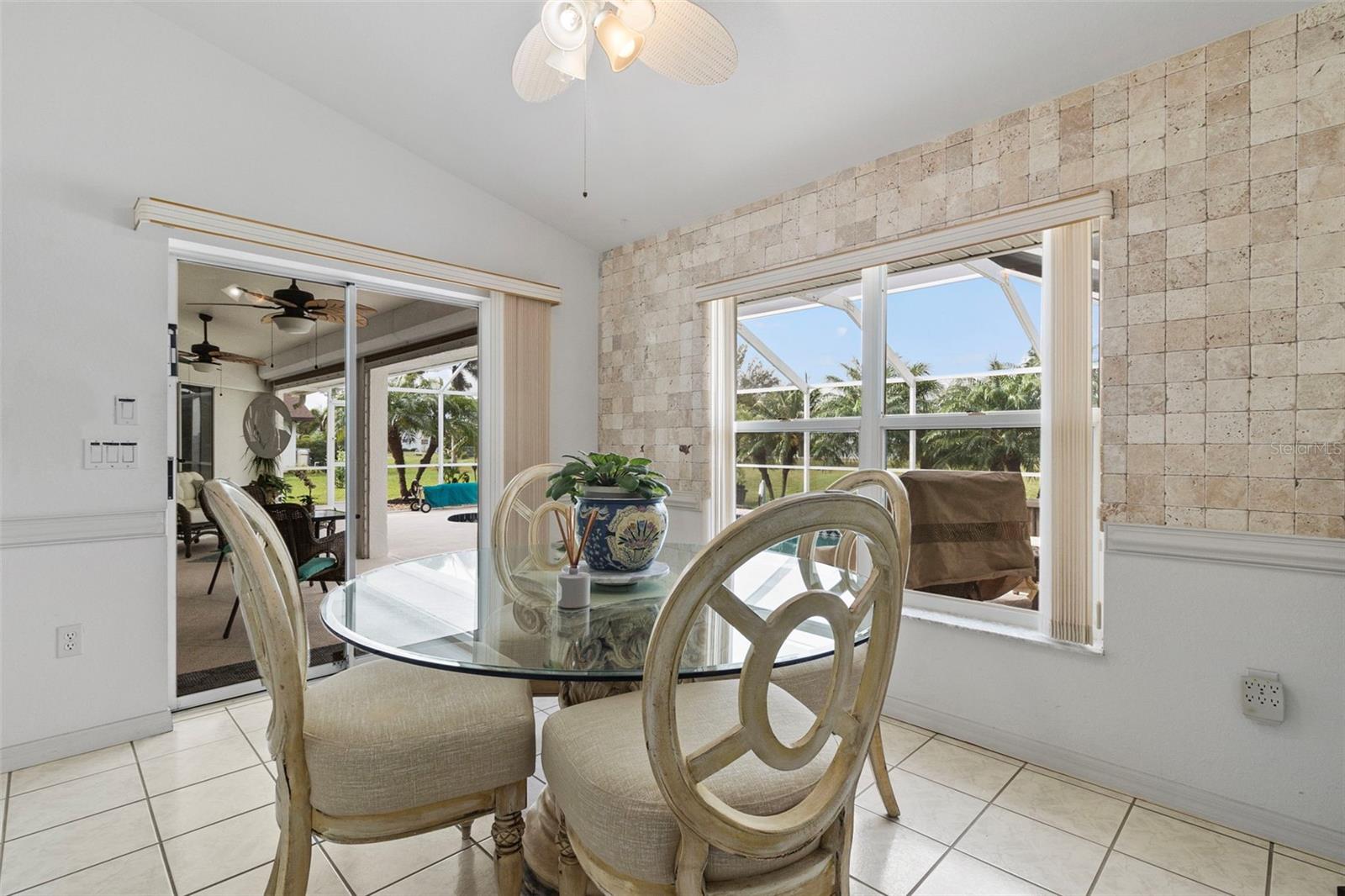303 PARAMARIBO ST, PUNTA GORDA, FL, 33983