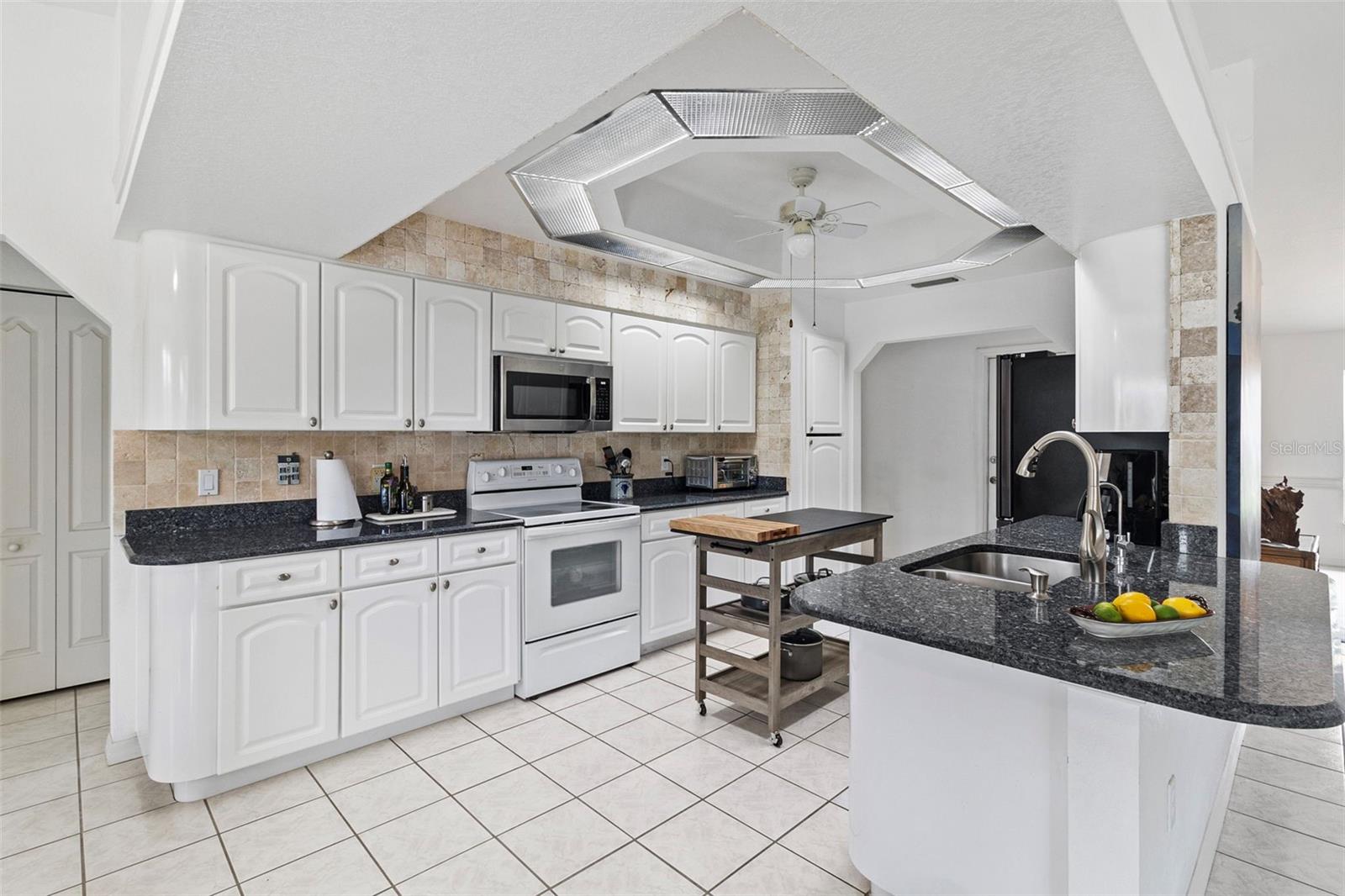 303 PARAMARIBO ST, PUNTA GORDA, FL, 33983