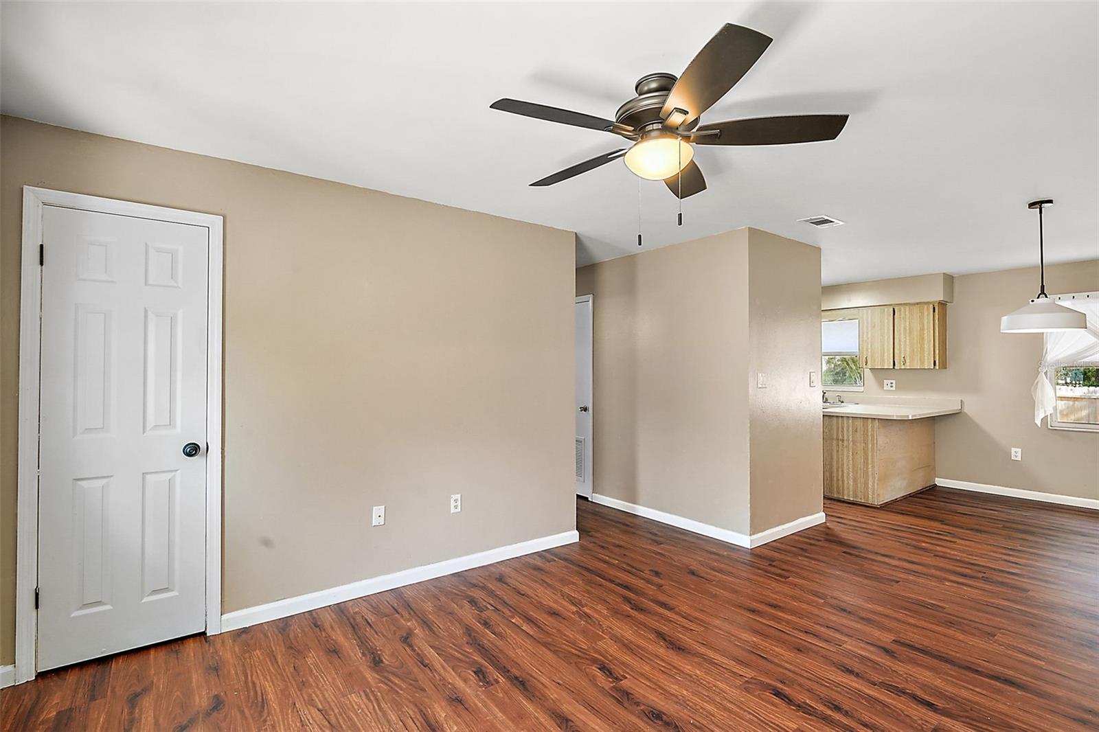 1380 PALM DR, MOUNT DORA, FL, 32757