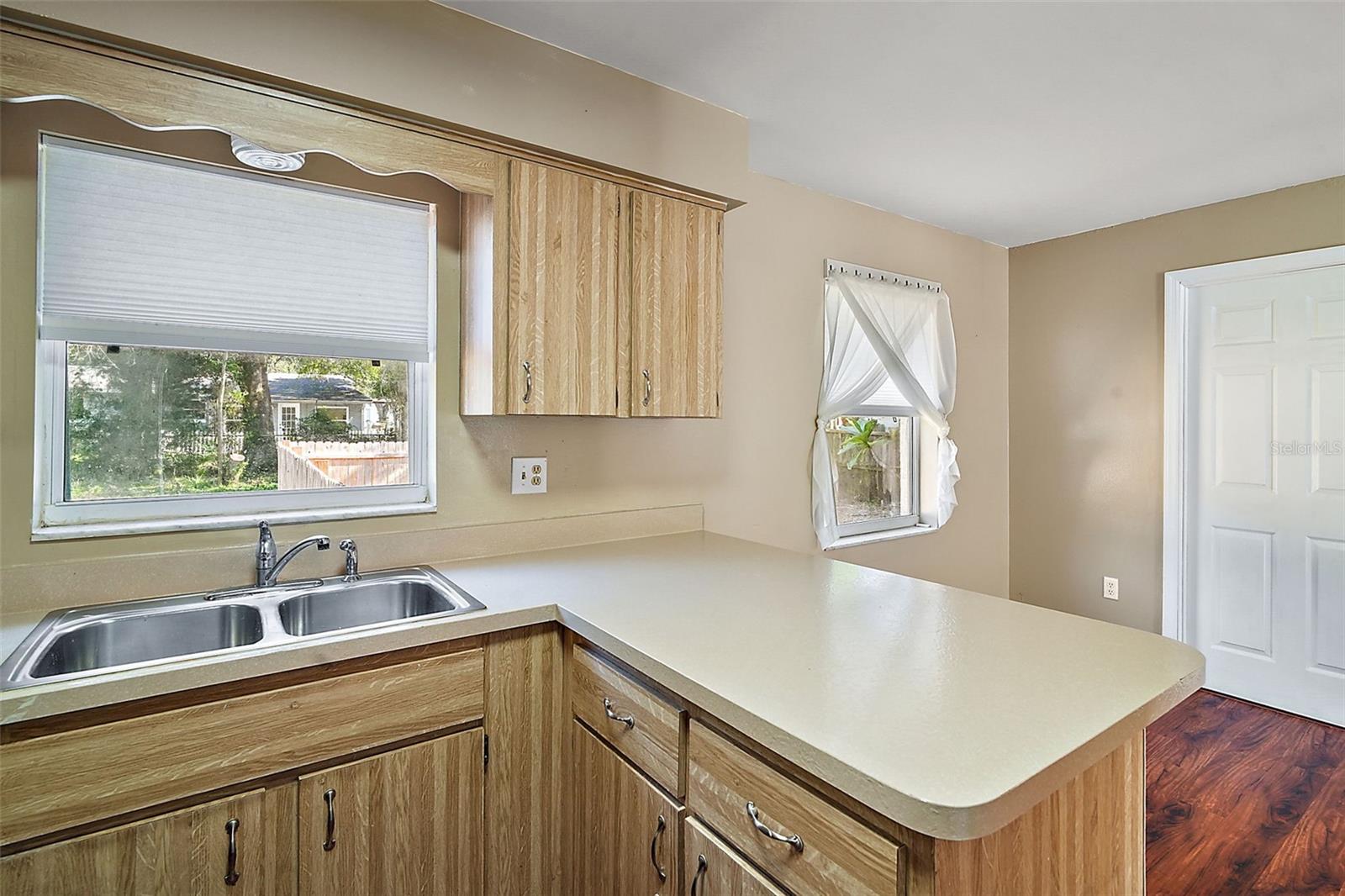 1380 PALM DR, MOUNT DORA, FL, 32757