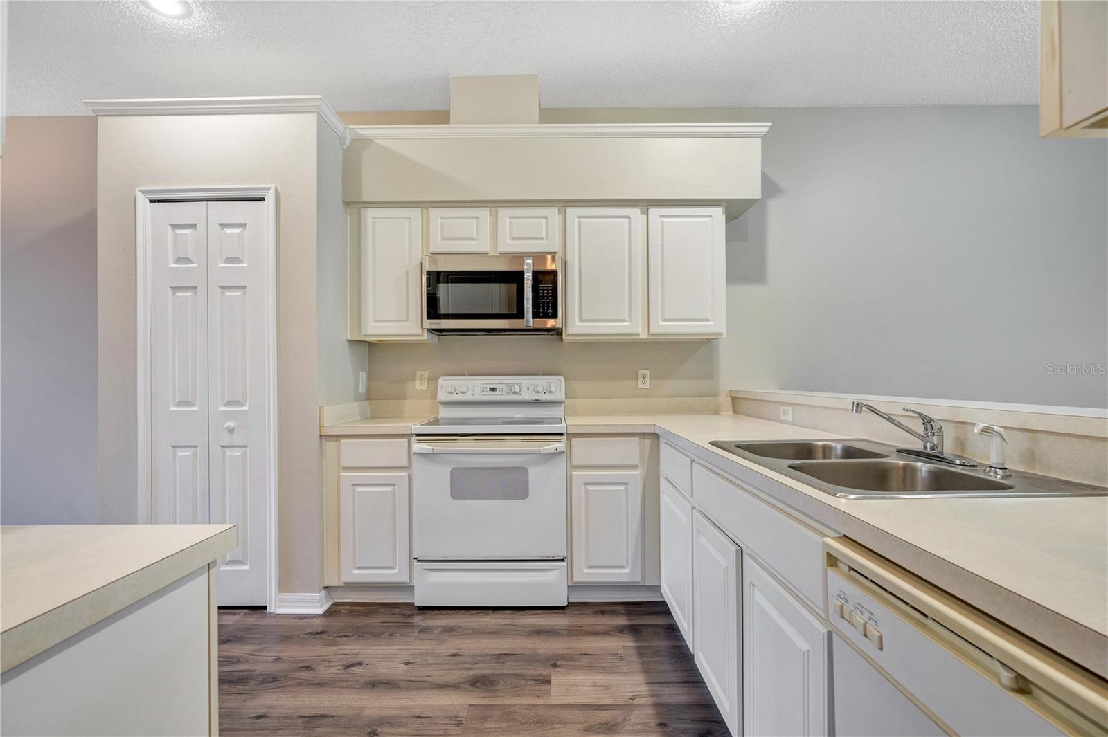 129 CLUB VILLAS LN, KISSIMMEE, FL, 34744
