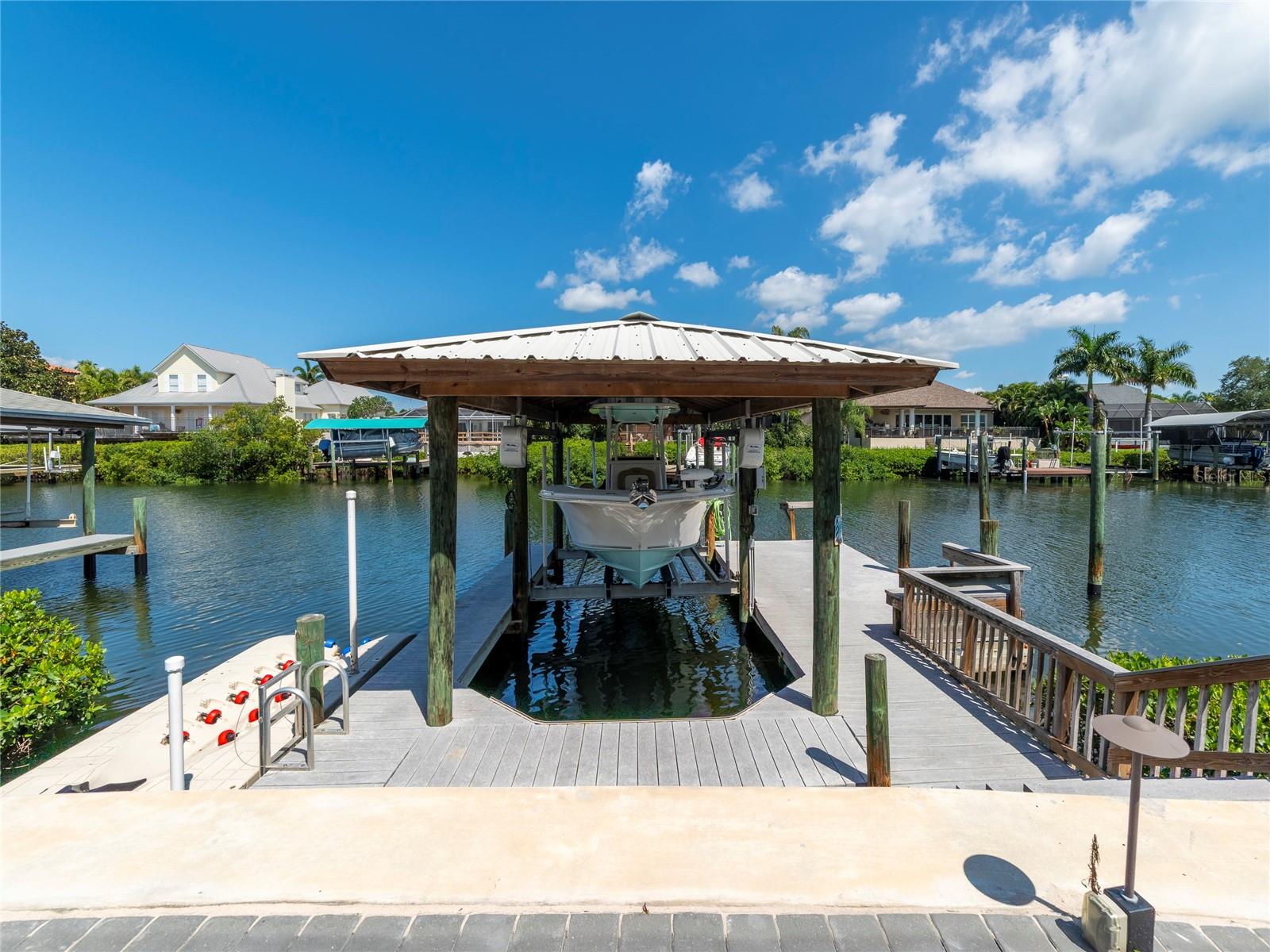 6510 SEABIRD WAY, APOLLO BEACH, FL, 33572