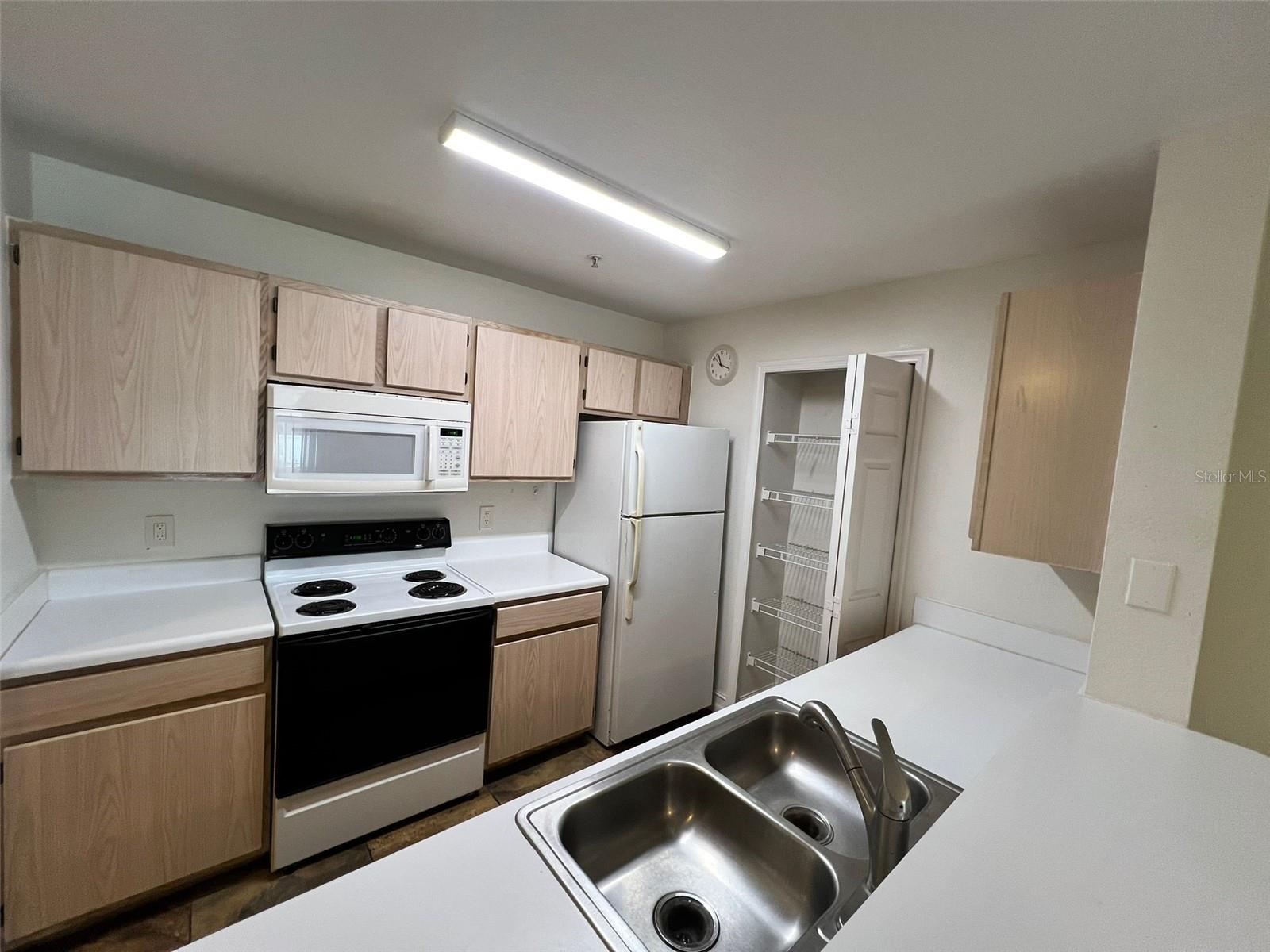 5459 VINELAND RD #4212, ORLANDO, FL, 32811