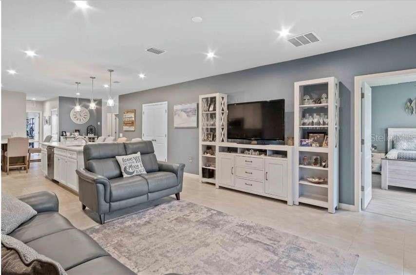 1814 W PALMS DR, PORT CHARLOTTE, FL, 33953