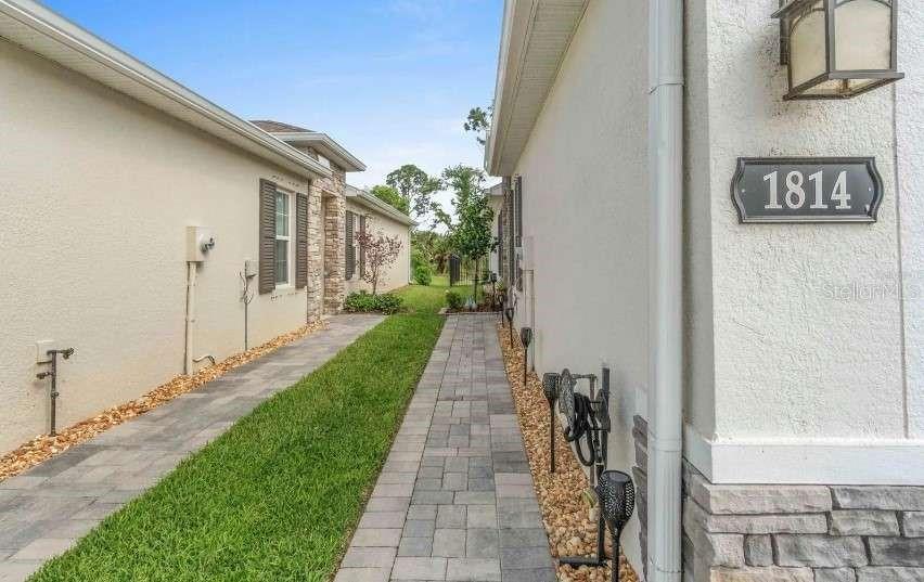 1814 W PALMS DR, PORT CHARLOTTE, FL, 33953