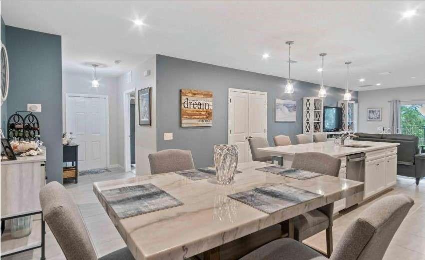 1814 W PALMS DR, PORT CHARLOTTE, FL, 33953