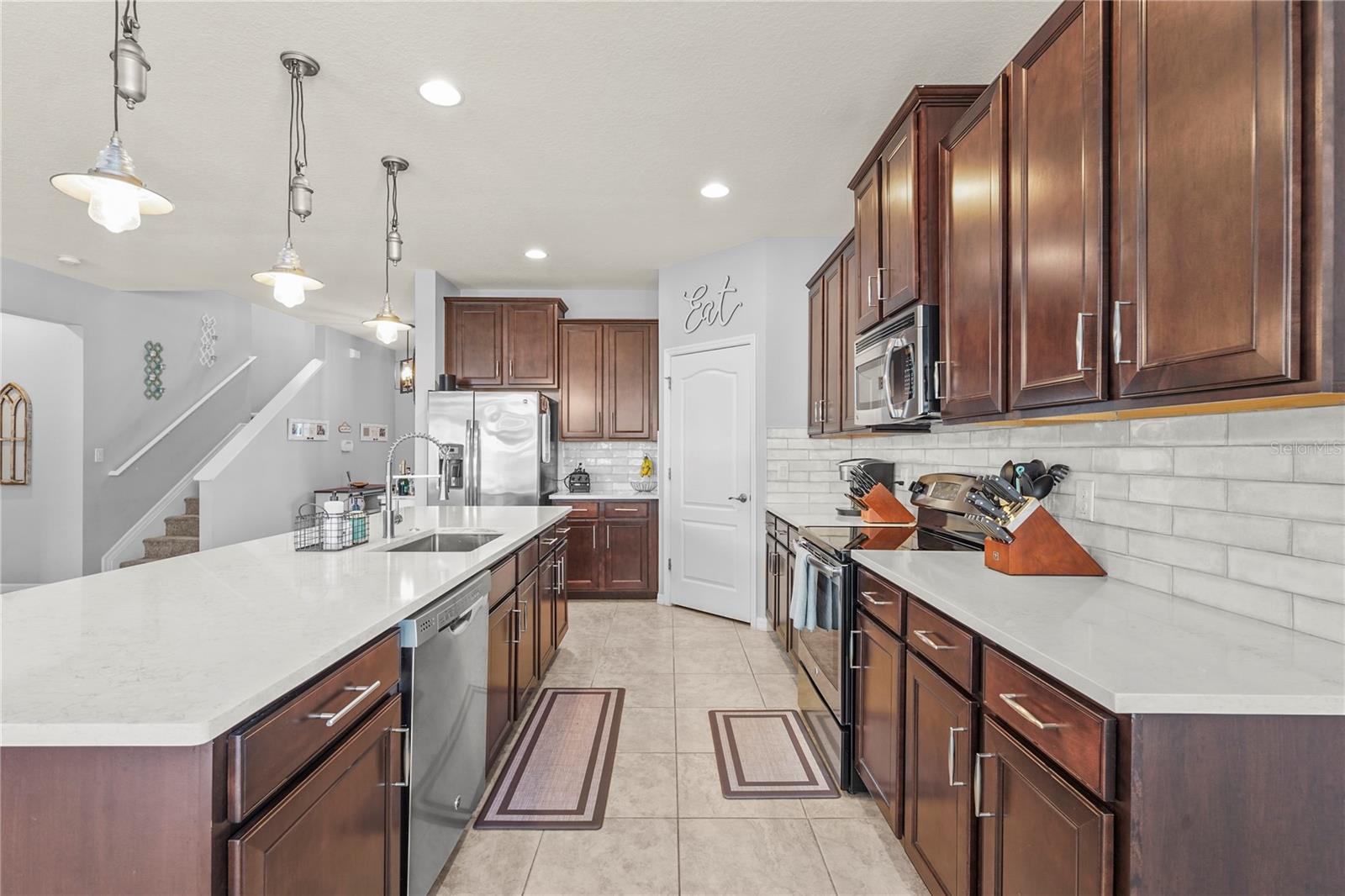 3033 ESMERALDA DR, SARASOTA, FL, 34243