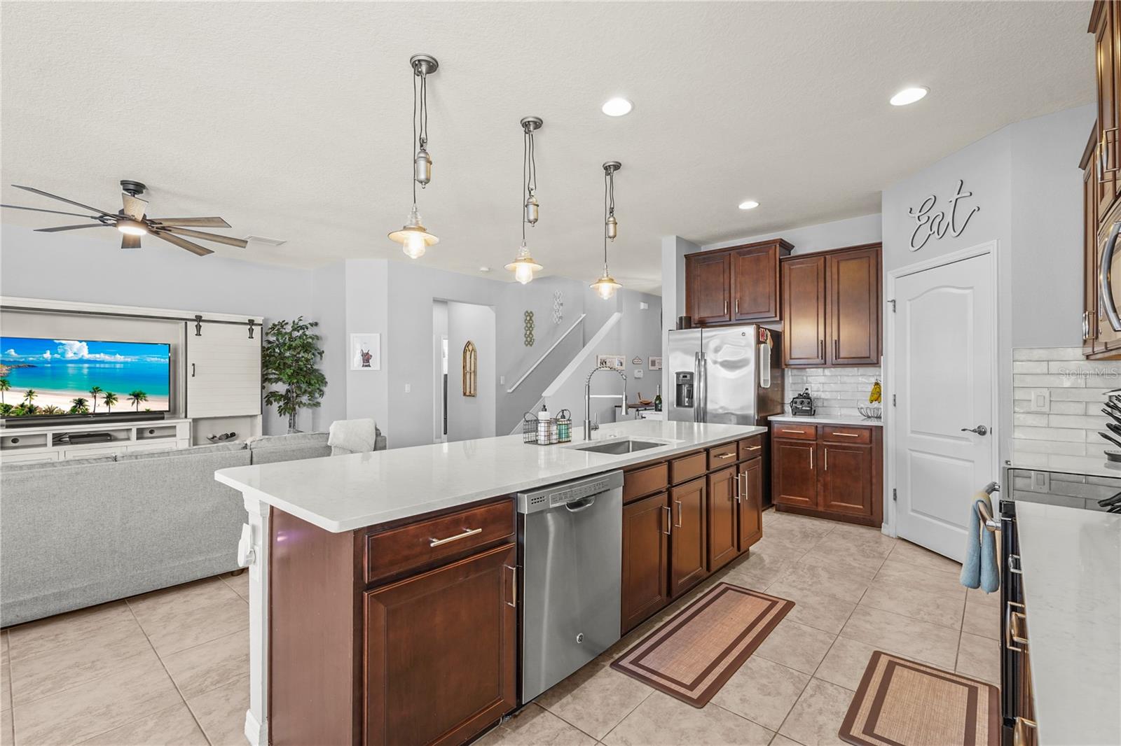 3033 ESMERALDA DR, SARASOTA, FL, 34243