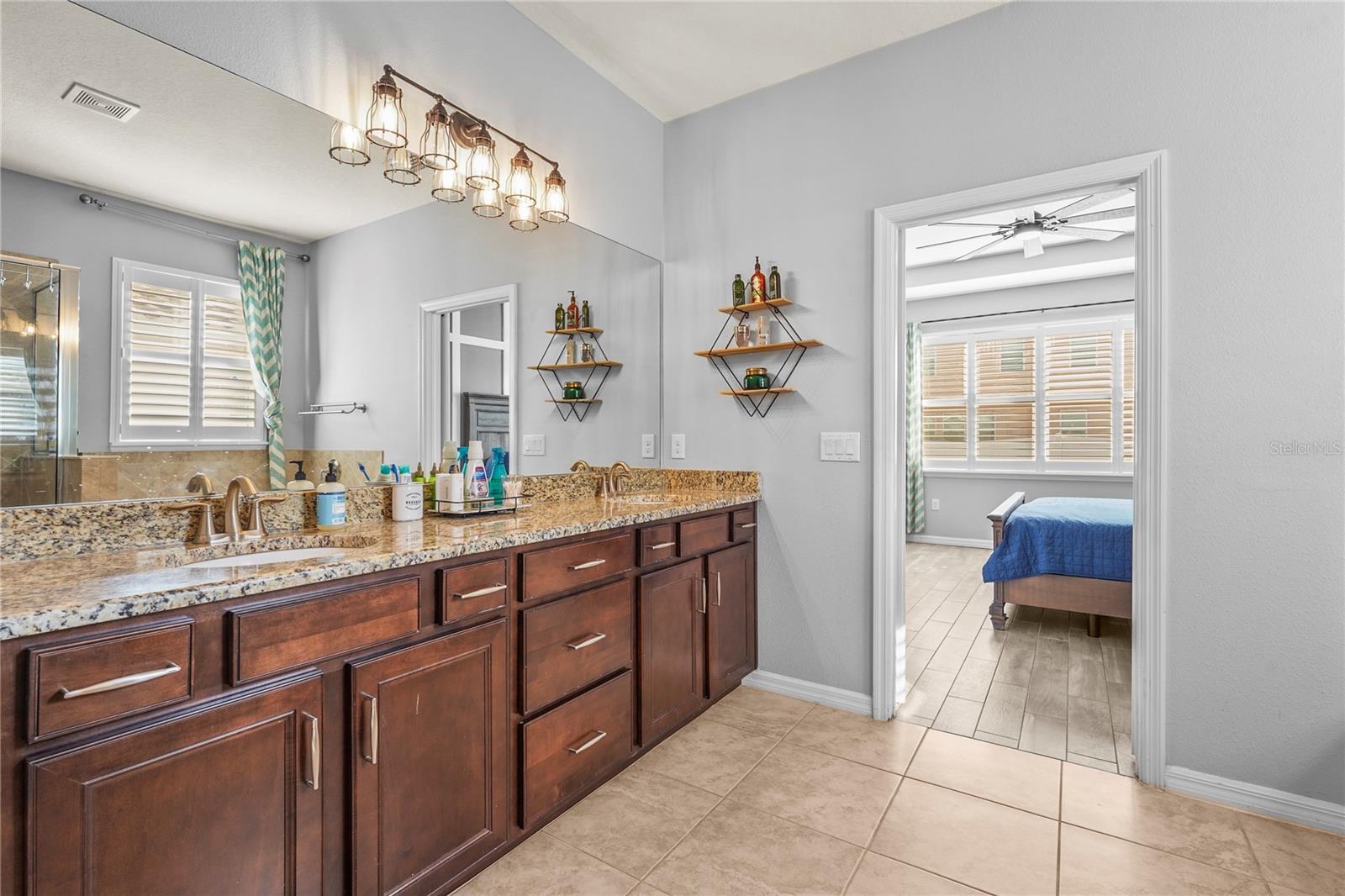 3033 ESMERALDA DR, SARASOTA, FL, 34243