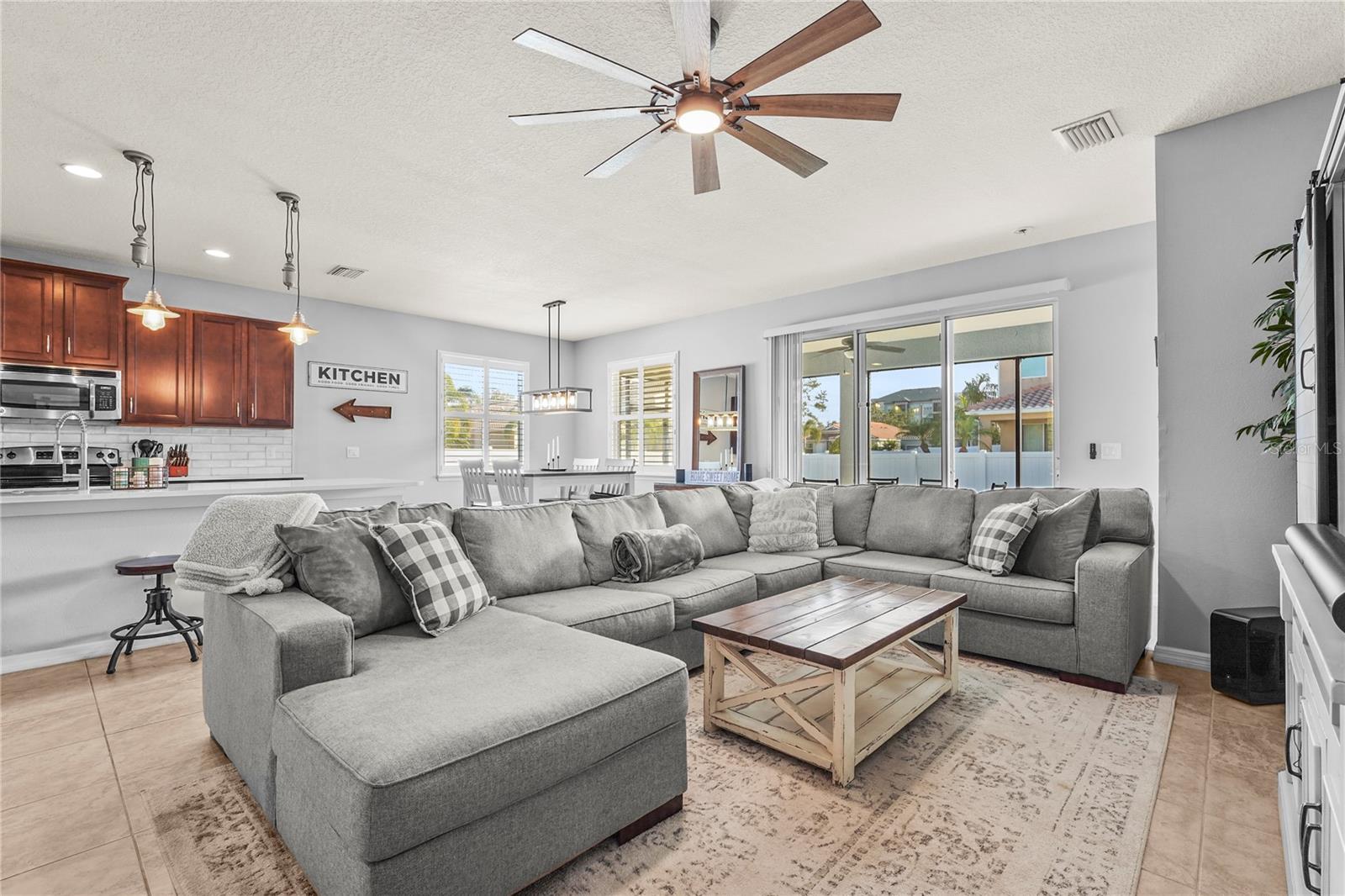 3033 ESMERALDA DR, SARASOTA, FL, 34243