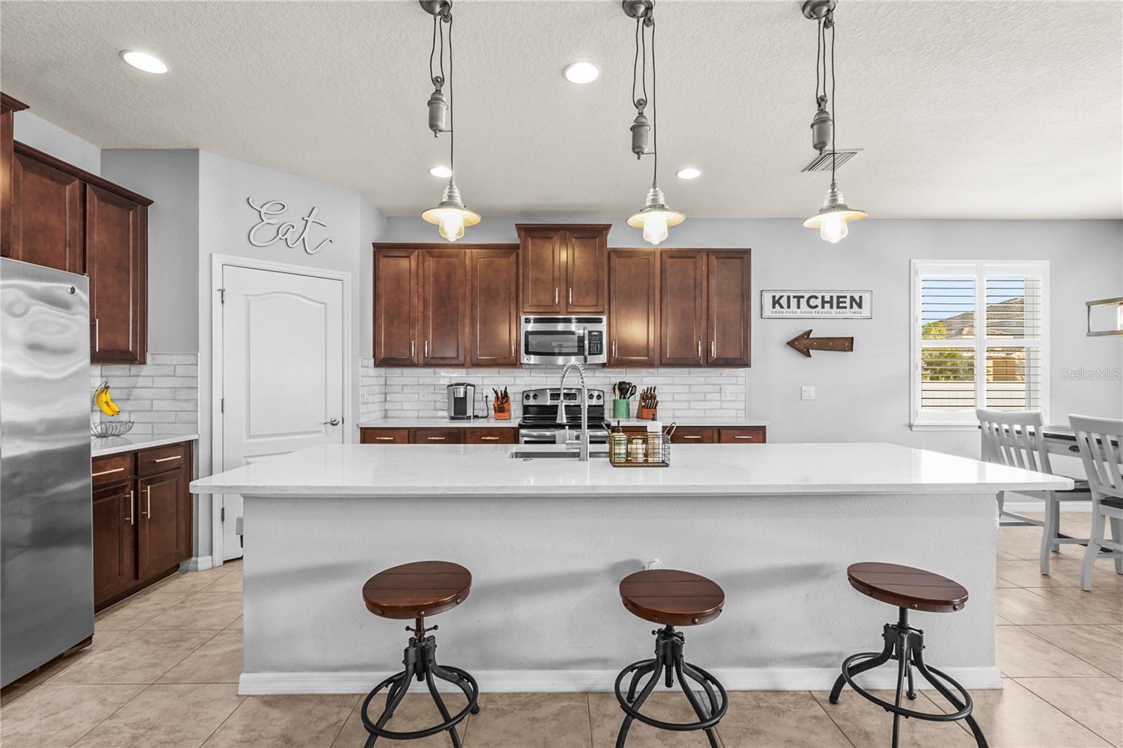3033 ESMERALDA DR, SARASOTA, FL, 34243