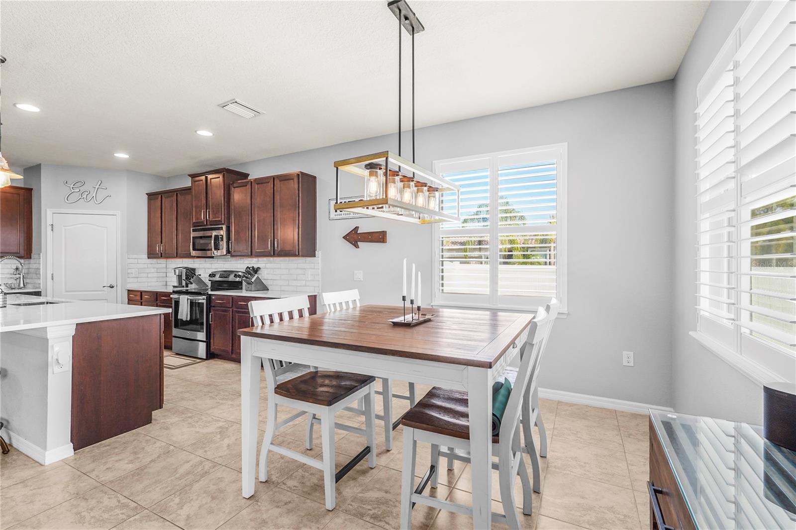 3033 ESMERALDA DR, SARASOTA, FL, 34243