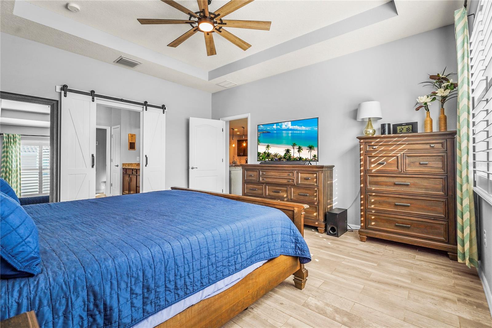 3033 ESMERALDA DR, SARASOTA, FL, 34243