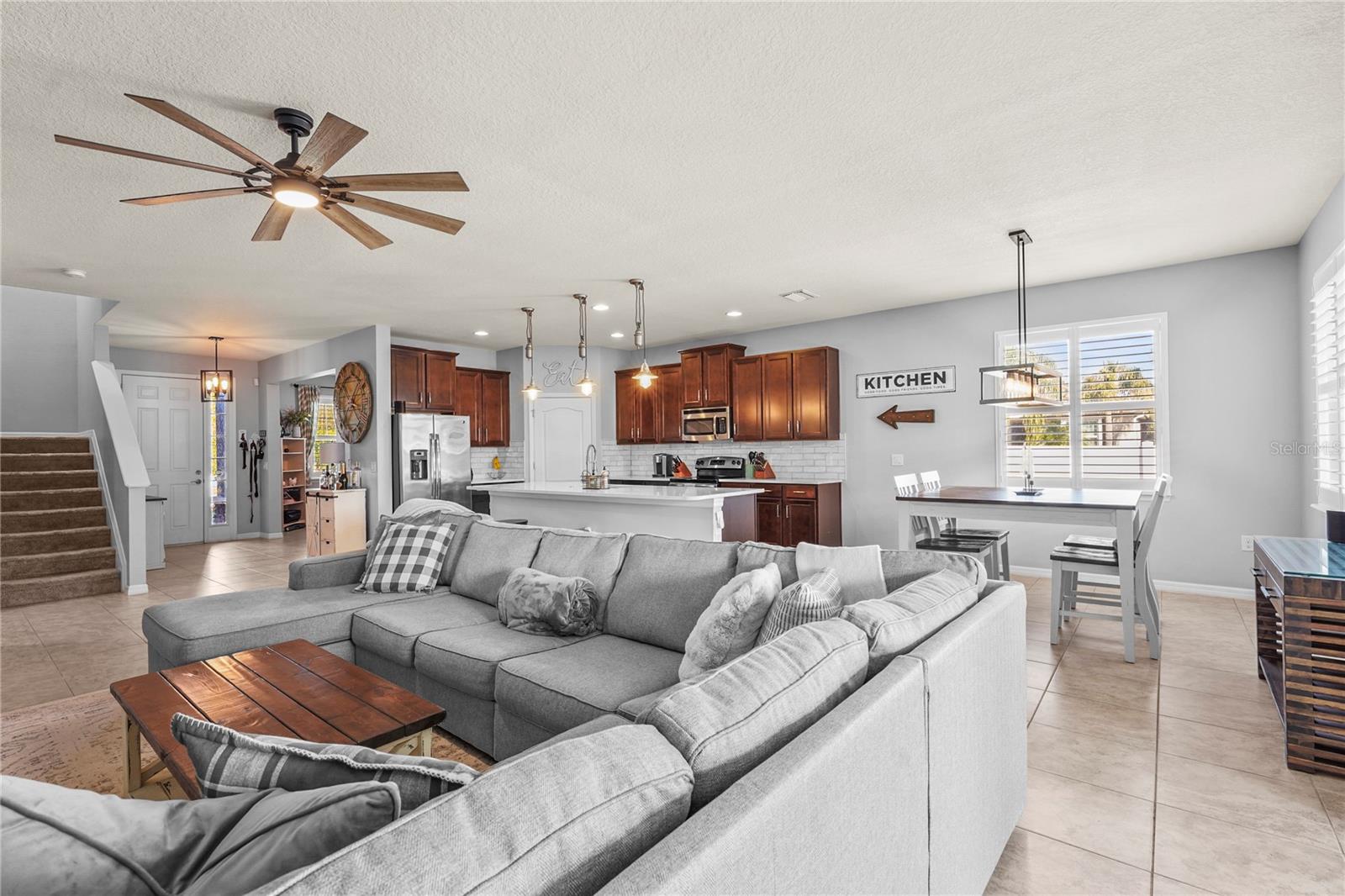 3033 ESMERALDA DR, SARASOTA, FL, 34243