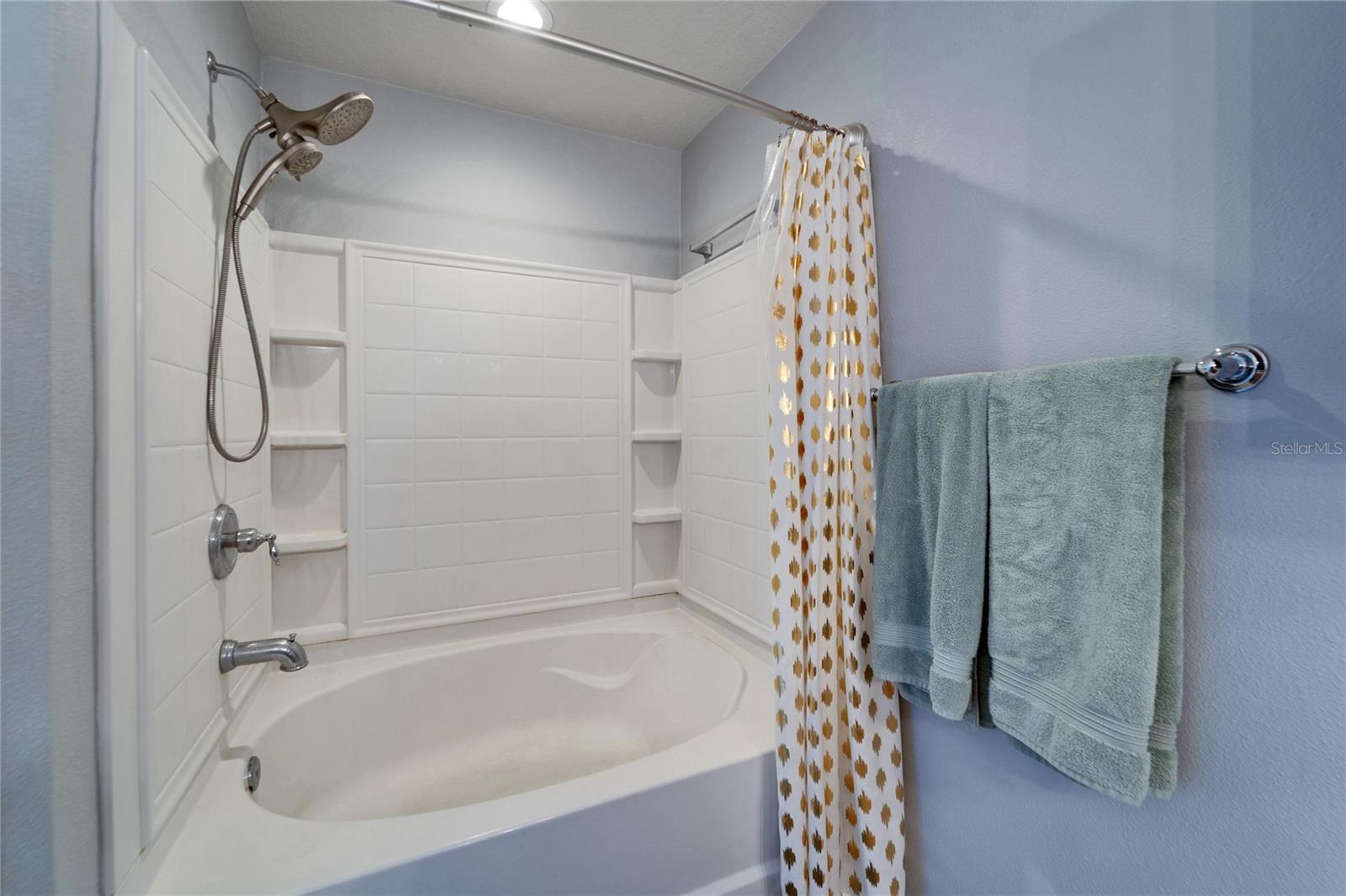 6912 ROCK SPRINGS WAY, TAMPA, FL, 33625