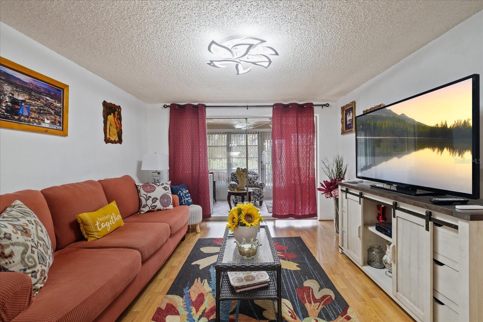 W7871114 Property Photo