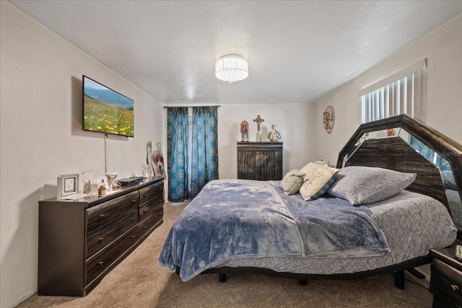 W7871114 Property Photo