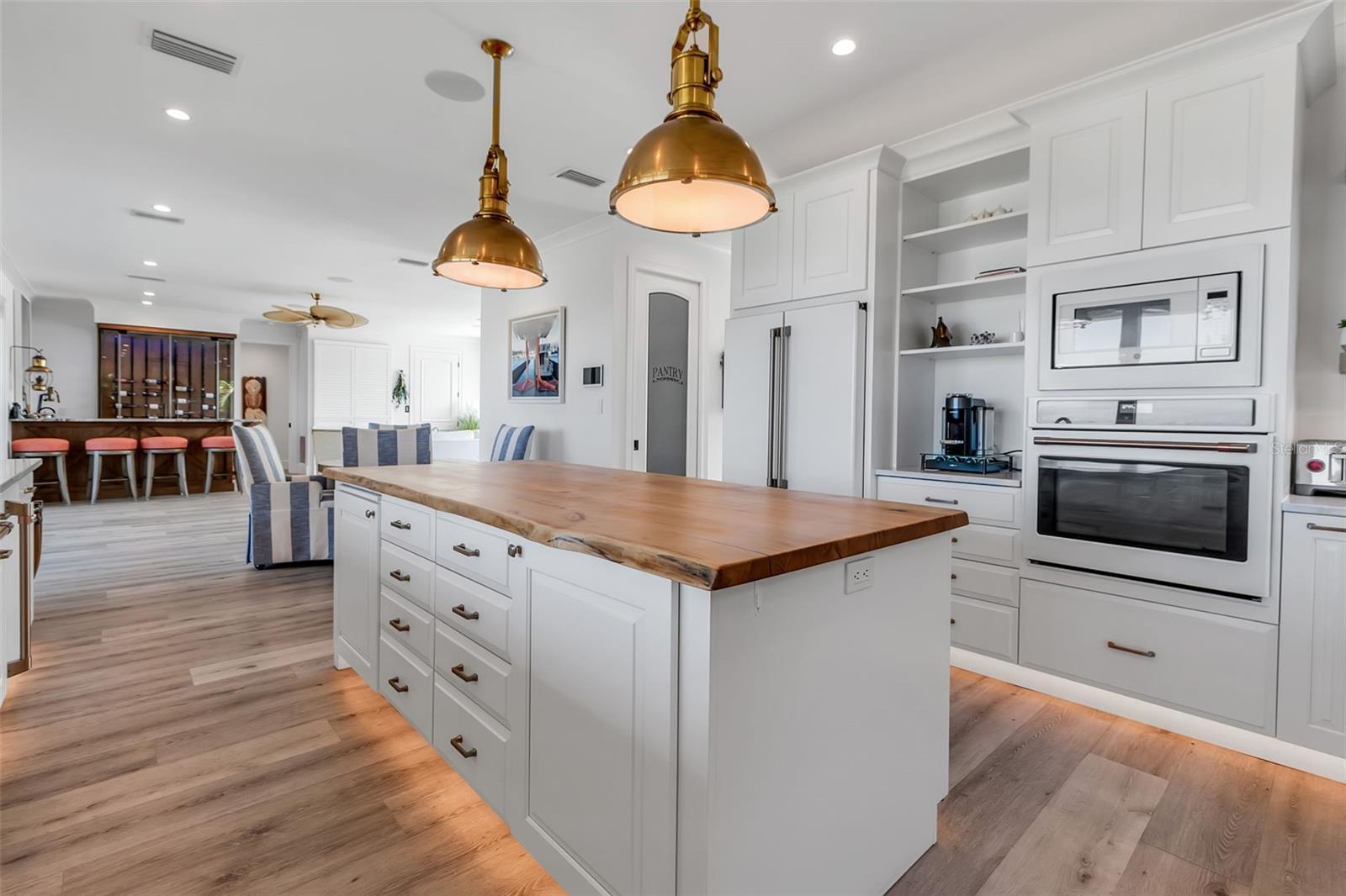 A4634191 Property Photo