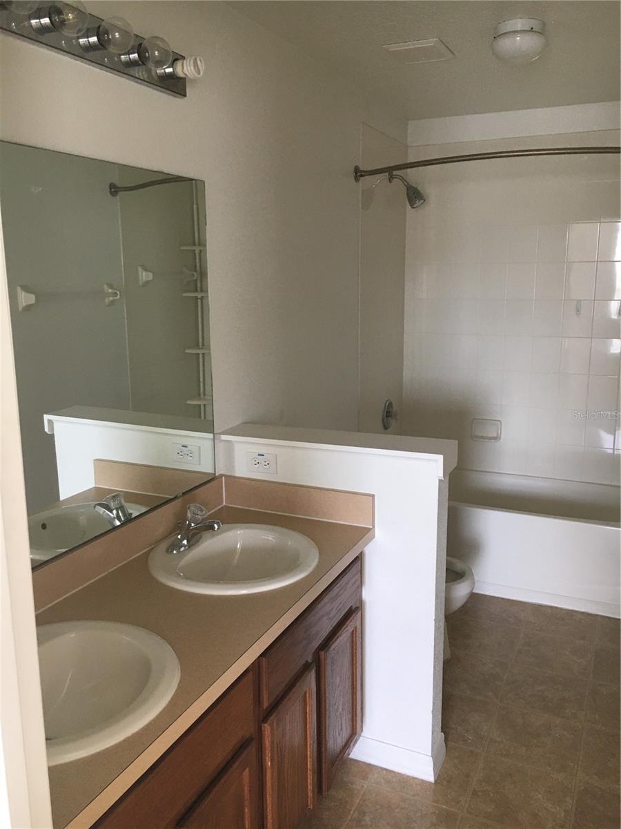 652 CRESTING OAK CIR #39, ORLANDO, FL, 32824