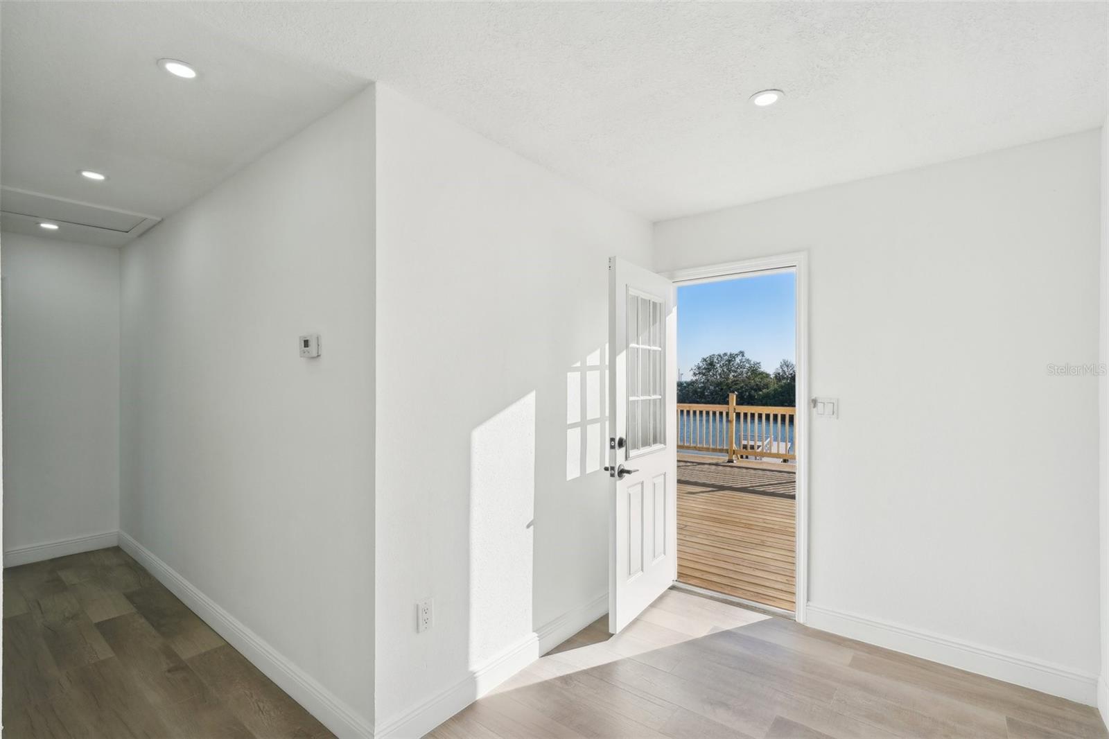 380 COLONY POINT RD S, ST PETERSBURG, FL, 33705