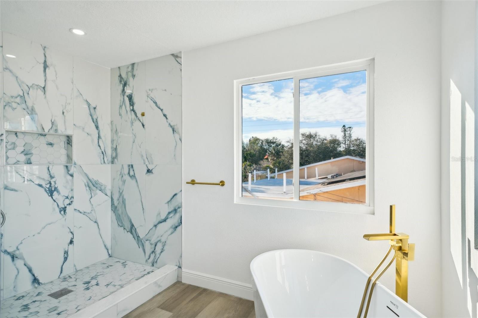 380 COLONY POINT RD S, ST PETERSBURG, FL, 33705