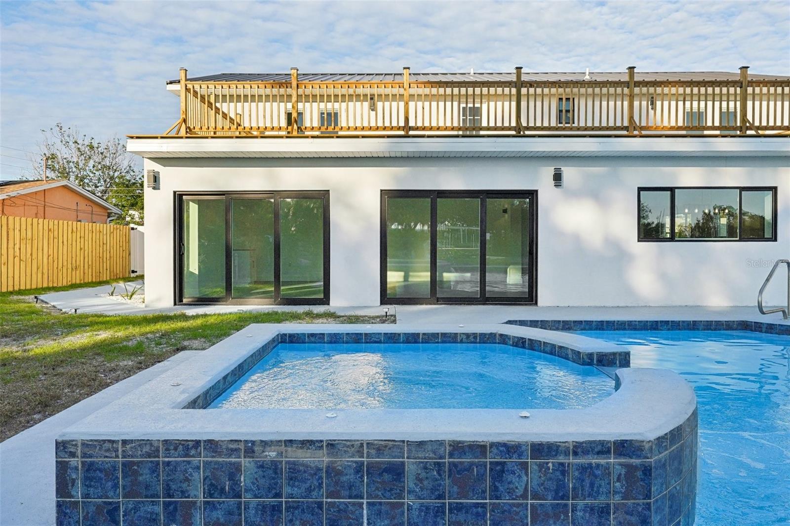 380 COLONY POINT RD S, ST PETERSBURG, FL, 33705