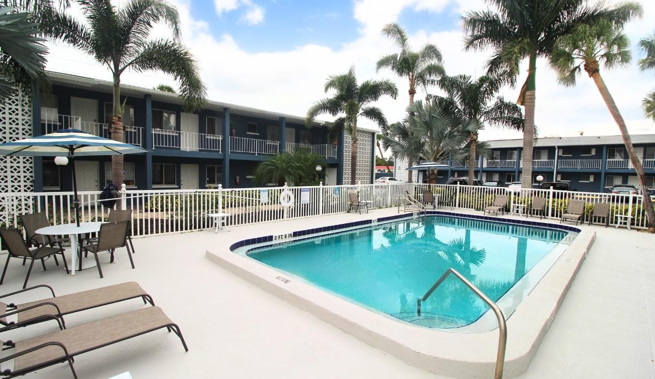 3001 BEE RIDGE RD #110, SARASOTA, FL, 34239