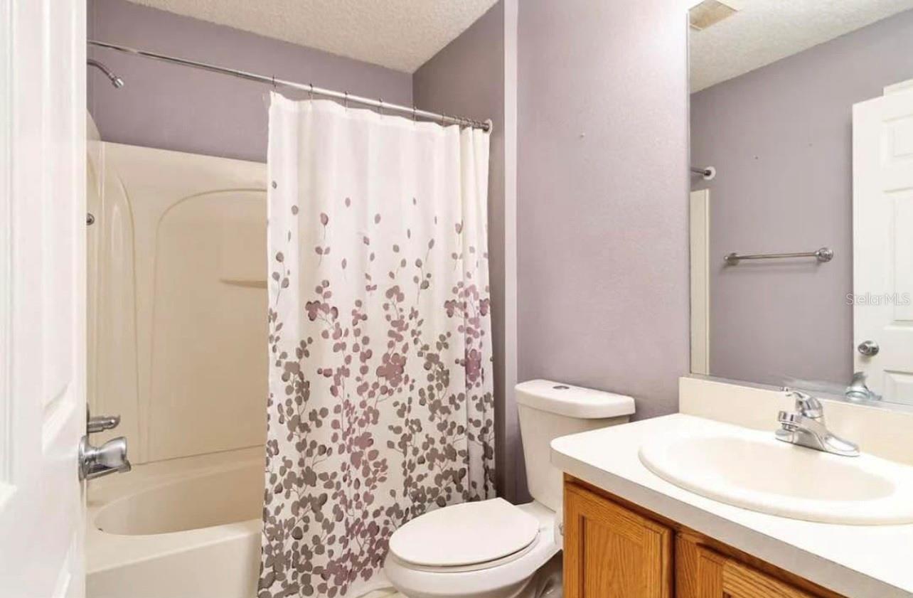 104 CHERRY BLOSSOM LN, LADY LAKE, FL, 32159