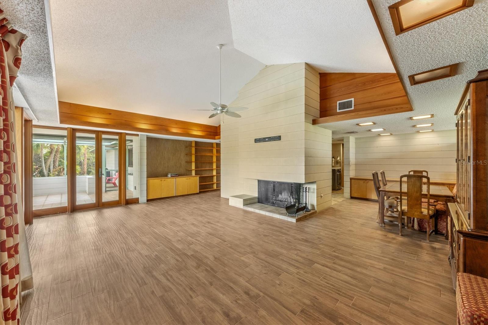 245 WILLOW AVE, ANNA MARIA, FL, 34216