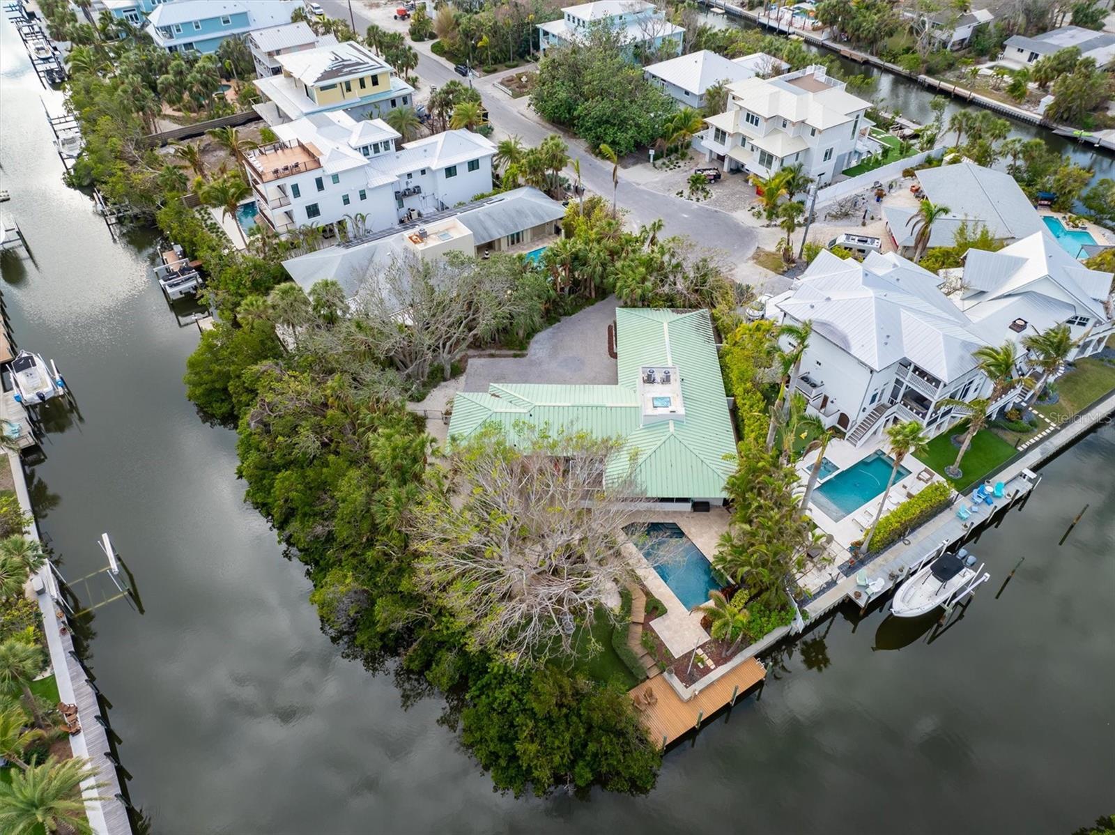 245 WILLOW AVE, ANNA MARIA, FL, 34216