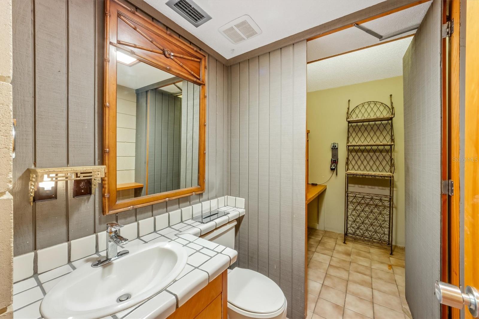 245 WILLOW AVE, ANNA MARIA, FL, 34216
