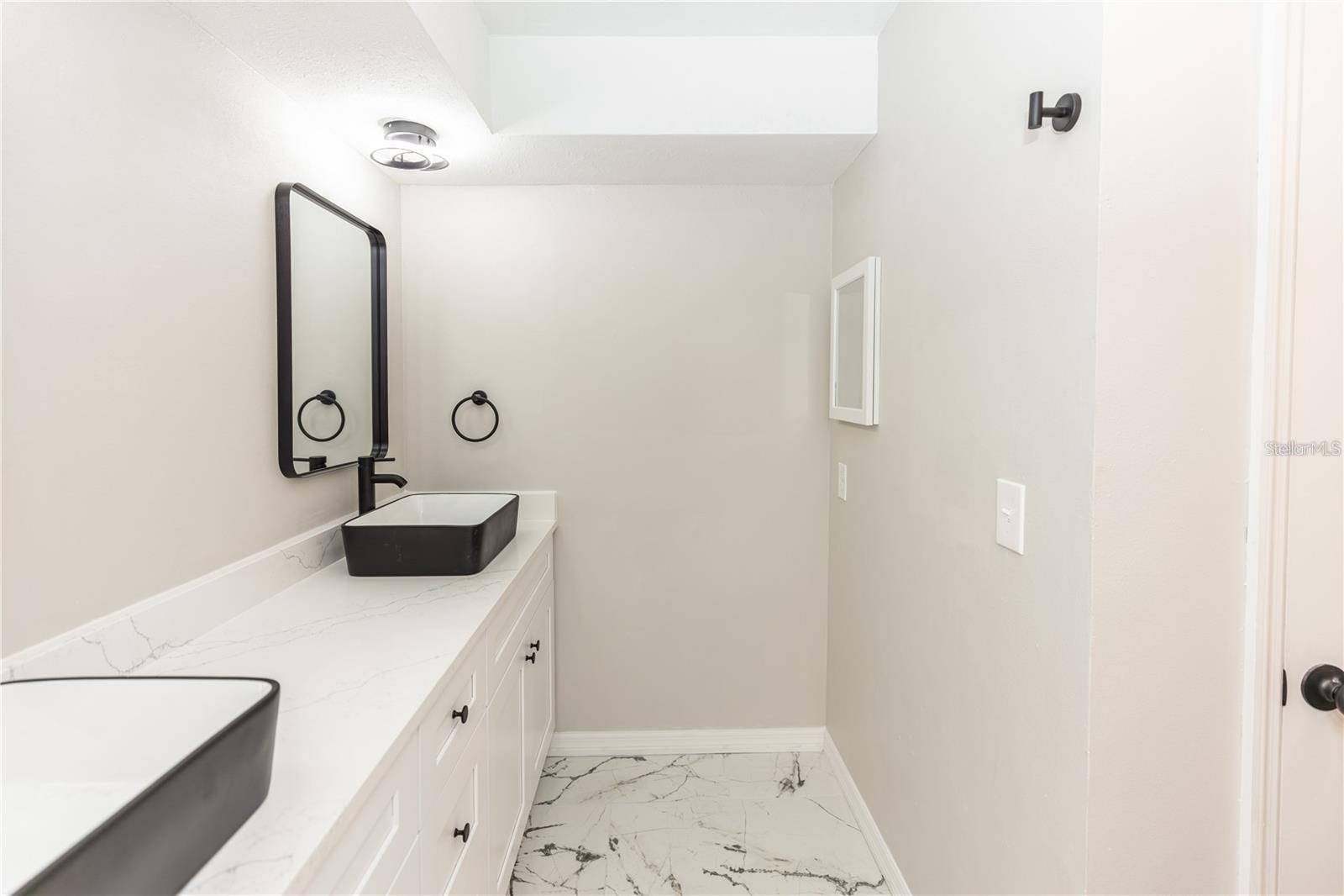 1135 E LOMBARDY DR, DELTONA, FL, 32725